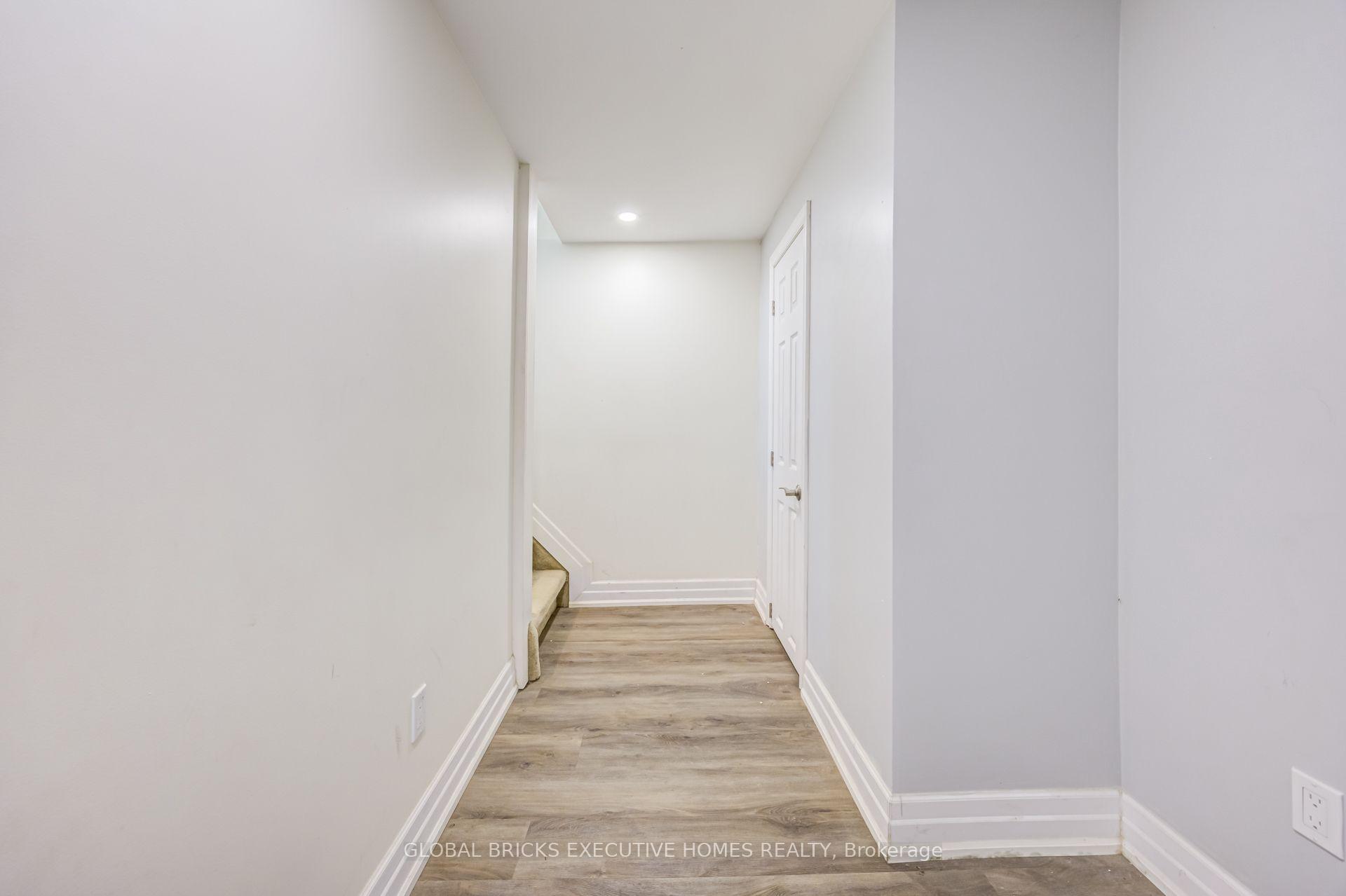 Photo 26 of 100 Lauris Avenue, Cambridge, Alison — HOMEH