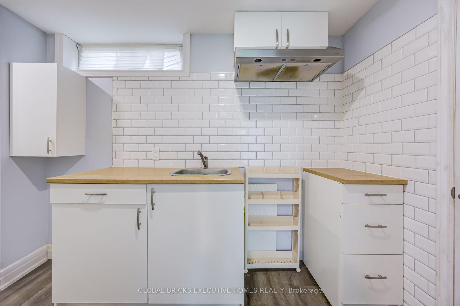 Photo 28 of 100 Lauris Avenue, Cambridge, Alison — HOMEH