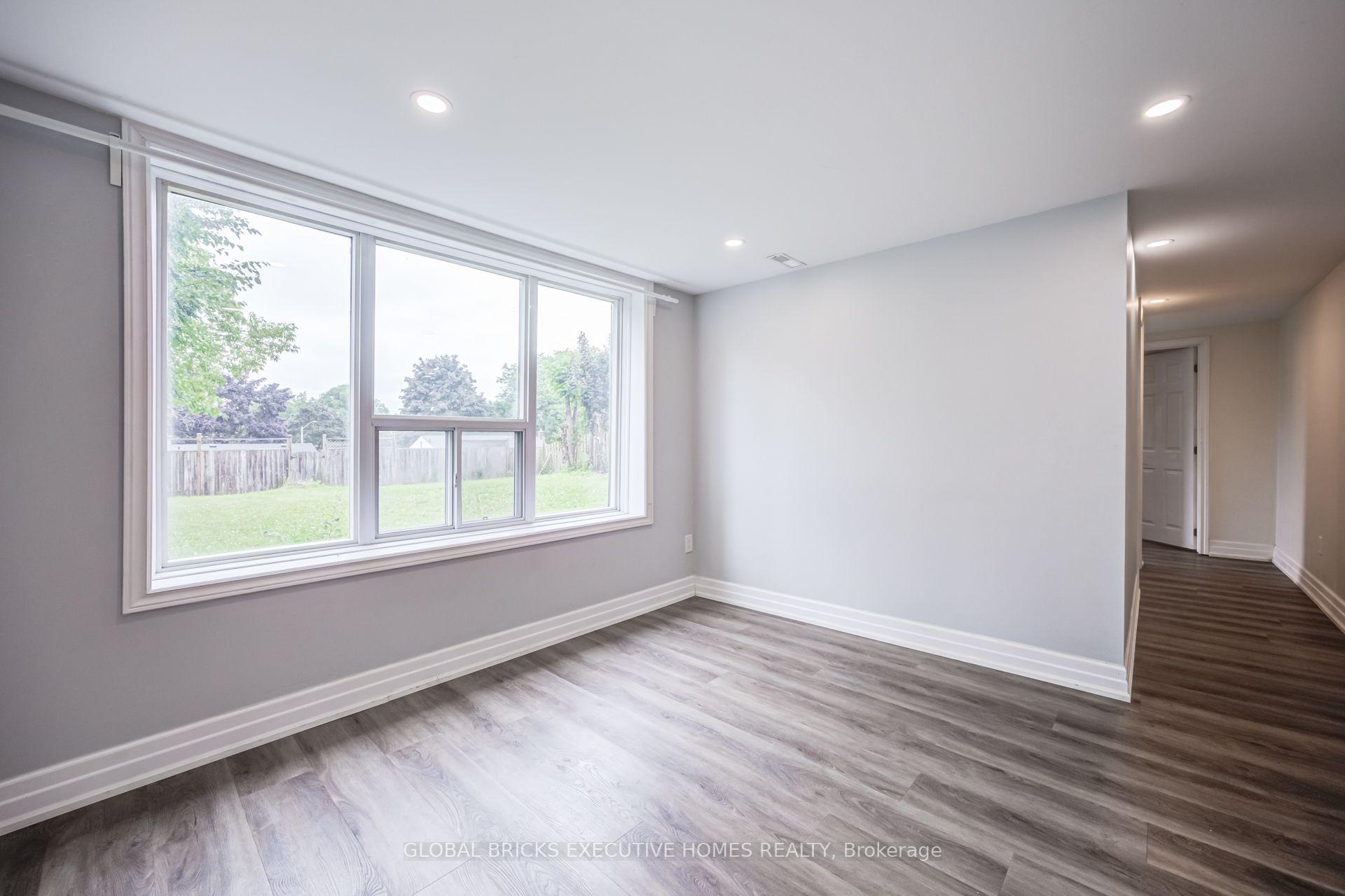 Photo 32 of 100 Lauris Avenue, Cambridge, Alison — HOMEH