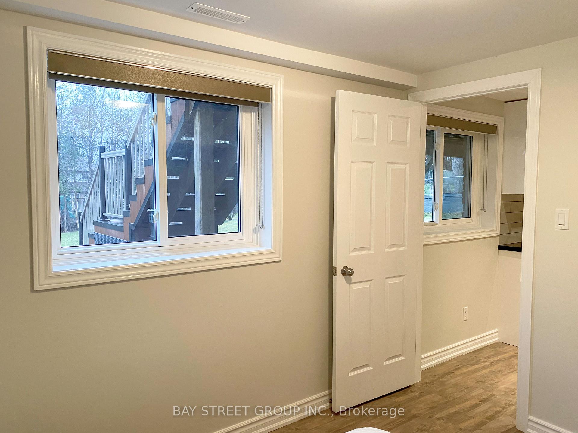 Photo 5 of Unit Basement, 29 Carlton Road, Markham, Unionville — HOMEH