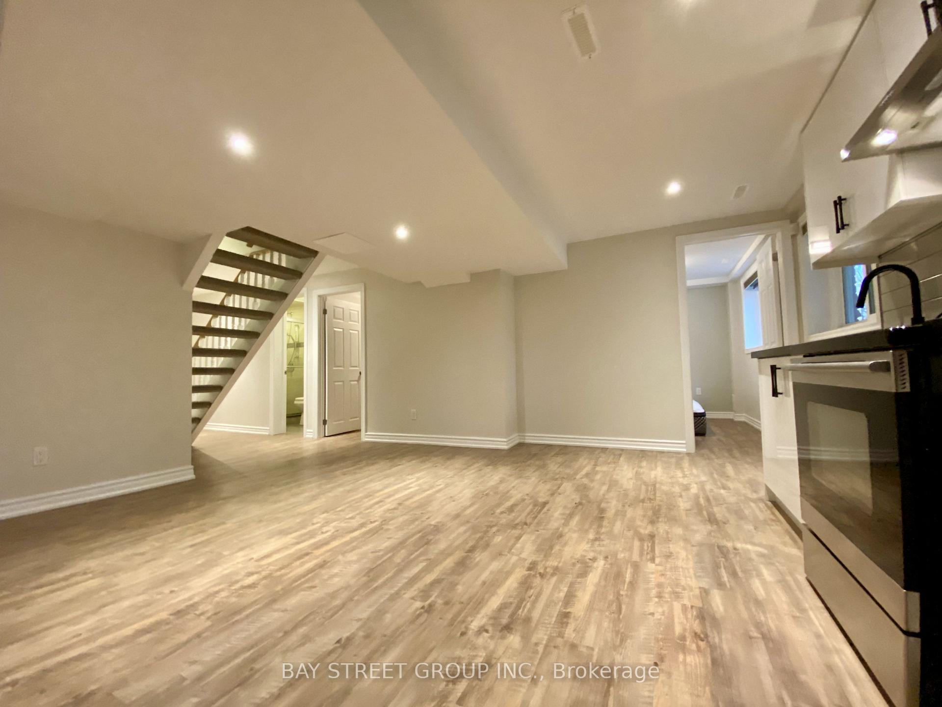 Photo 8 of Unit Basement, 29 Carlton Road, Markham, Unionville — HOMEH