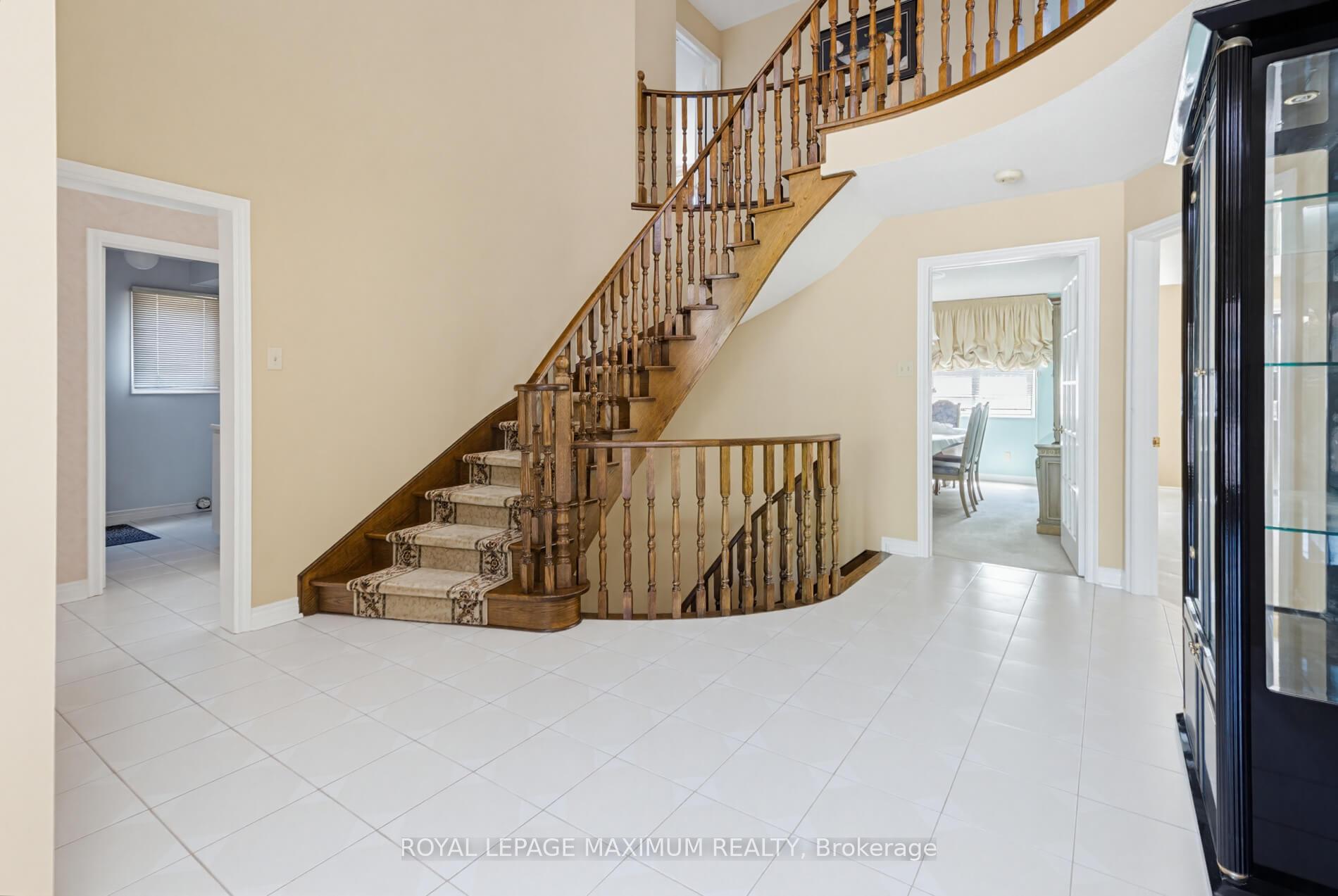 Photo 6 of 91 Wilshire Boulevard, Vaughan, East Woodbridge — HOMEH