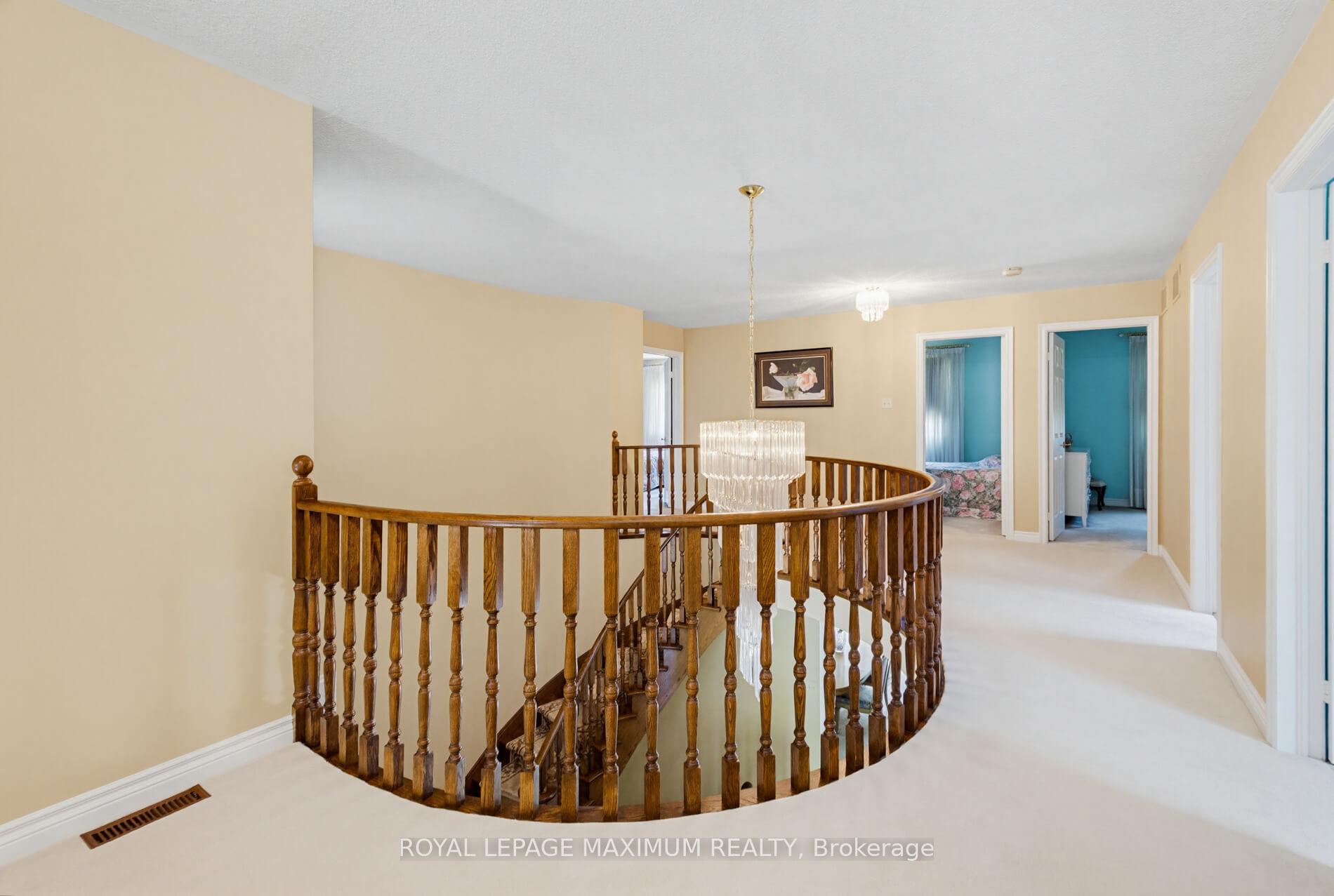 Photo 32 of 91 Wilshire Boulevard, Vaughan, East Woodbridge — HOMEH