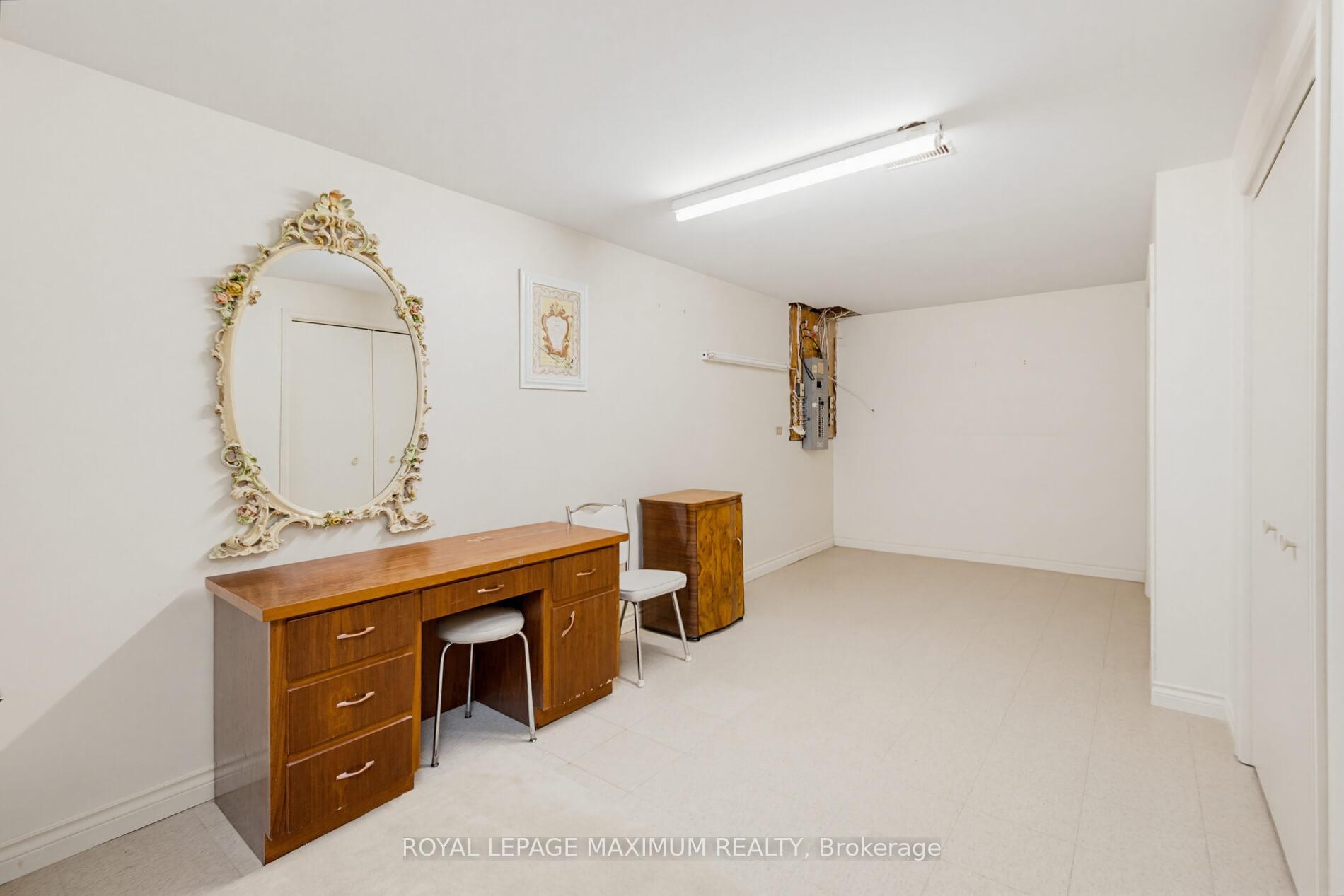 Photo 45 of 91 Wilshire Boulevard, Vaughan, East Woodbridge — HOMEH