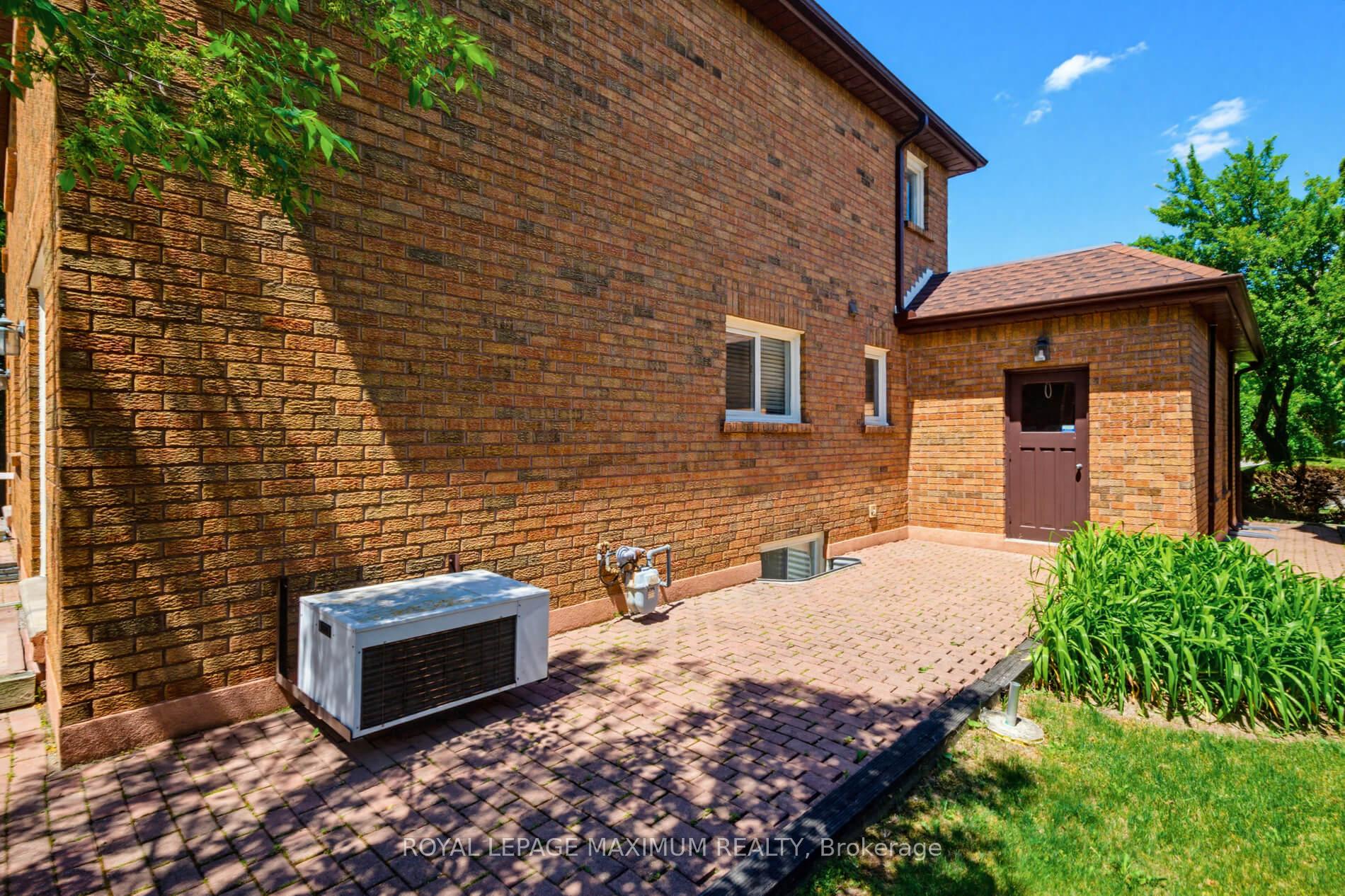 Photo 51 of 91 Wilshire Boulevard, Vaughan, East Woodbridge — HOMEH