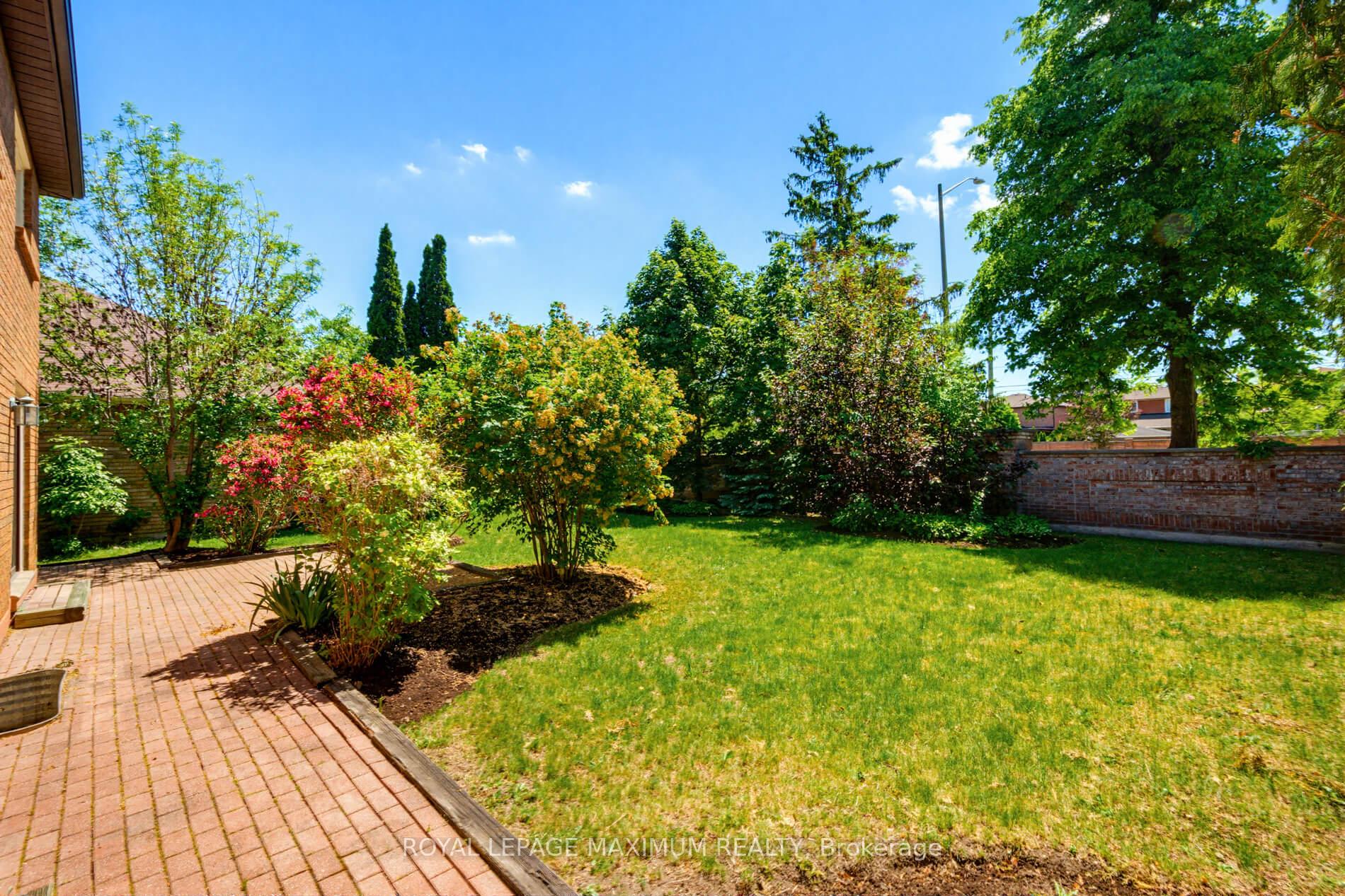 Photo 54 of 91 Wilshire Boulevard, Vaughan, East Woodbridge — HOMEH