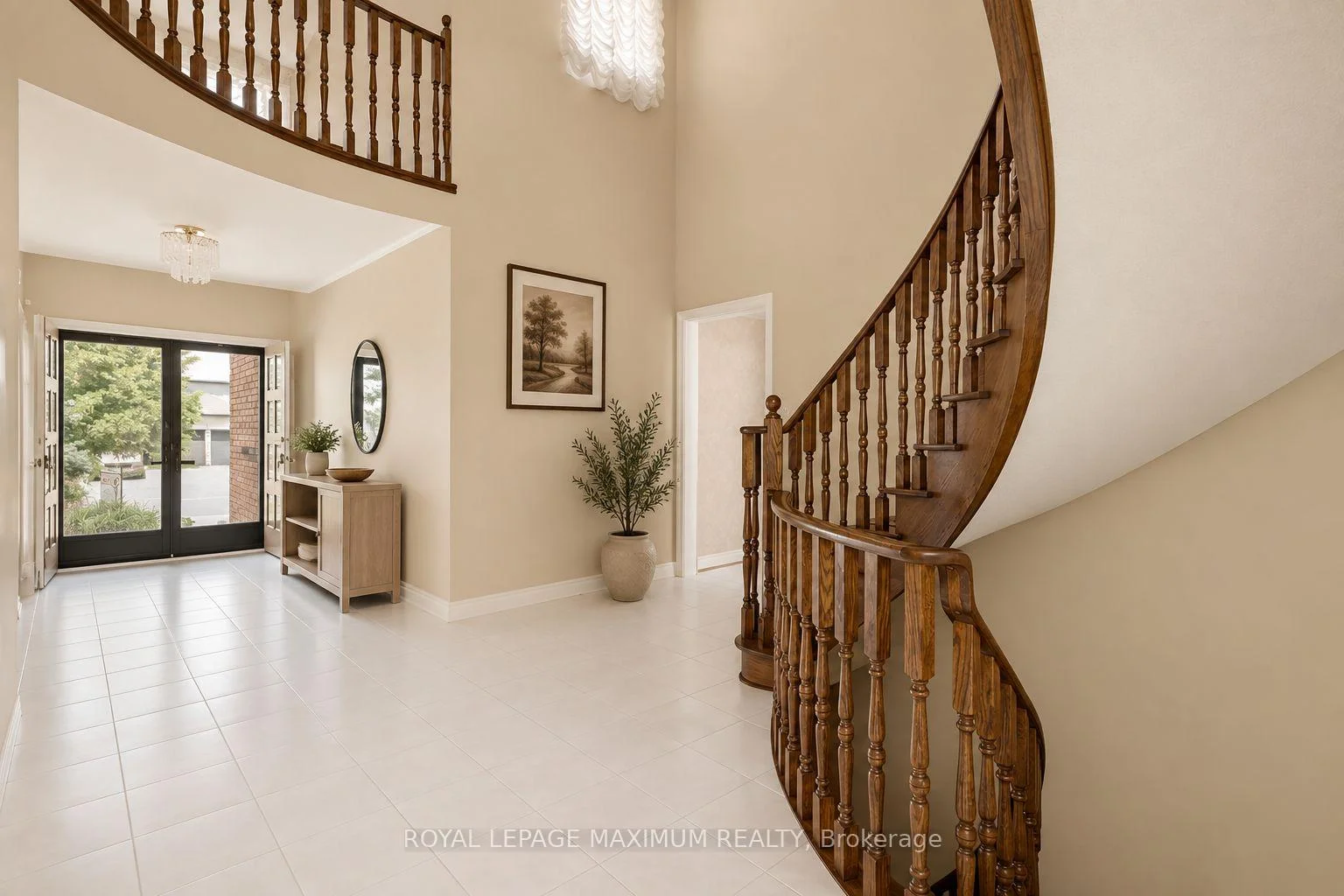 Photo 5 of 91 Wilshire Boulevard, Vaughan, East Woodbridge — HOMEH