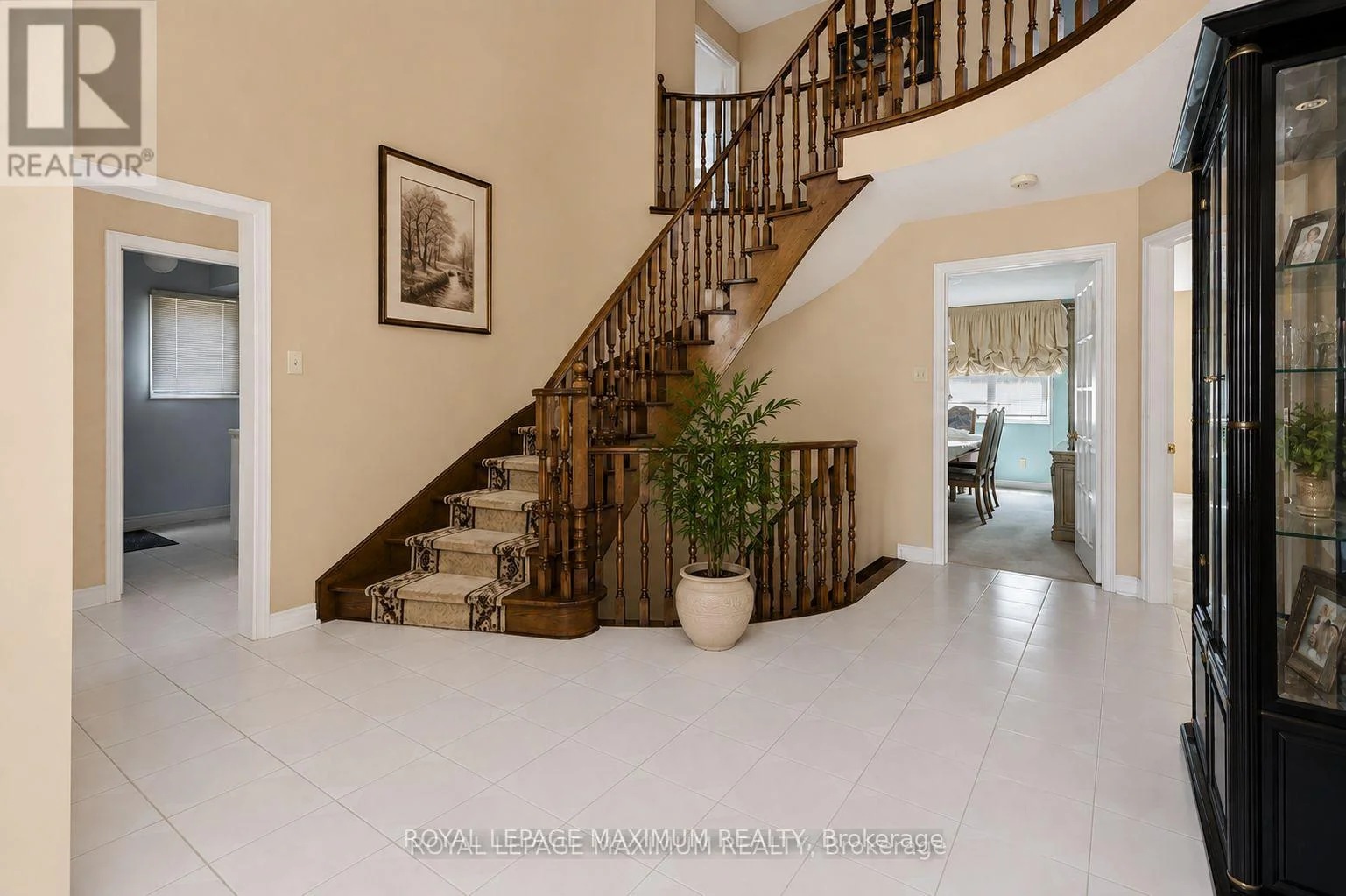 Photo 7 of 91 Wilshire Boulevard, Vaughan, East Woodbridge — HOMEH