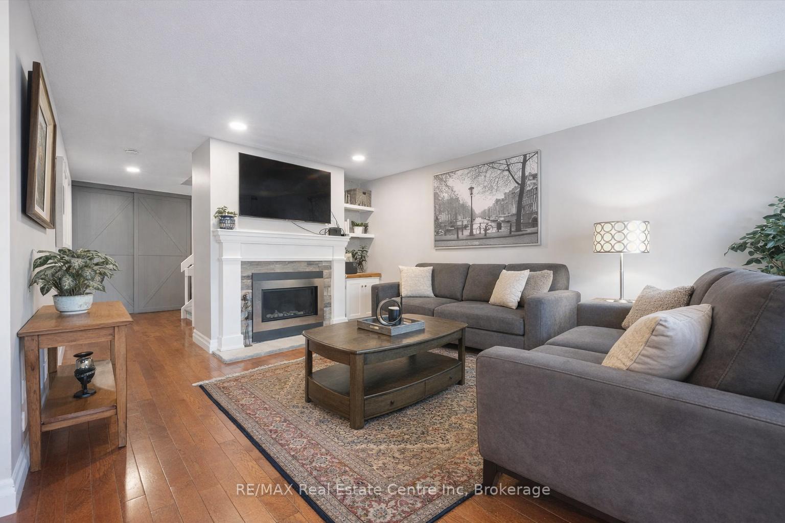 Photo 9 of Unit 3, 106 Woodlawn Road E, Guelph, Victoria North — HOMEH