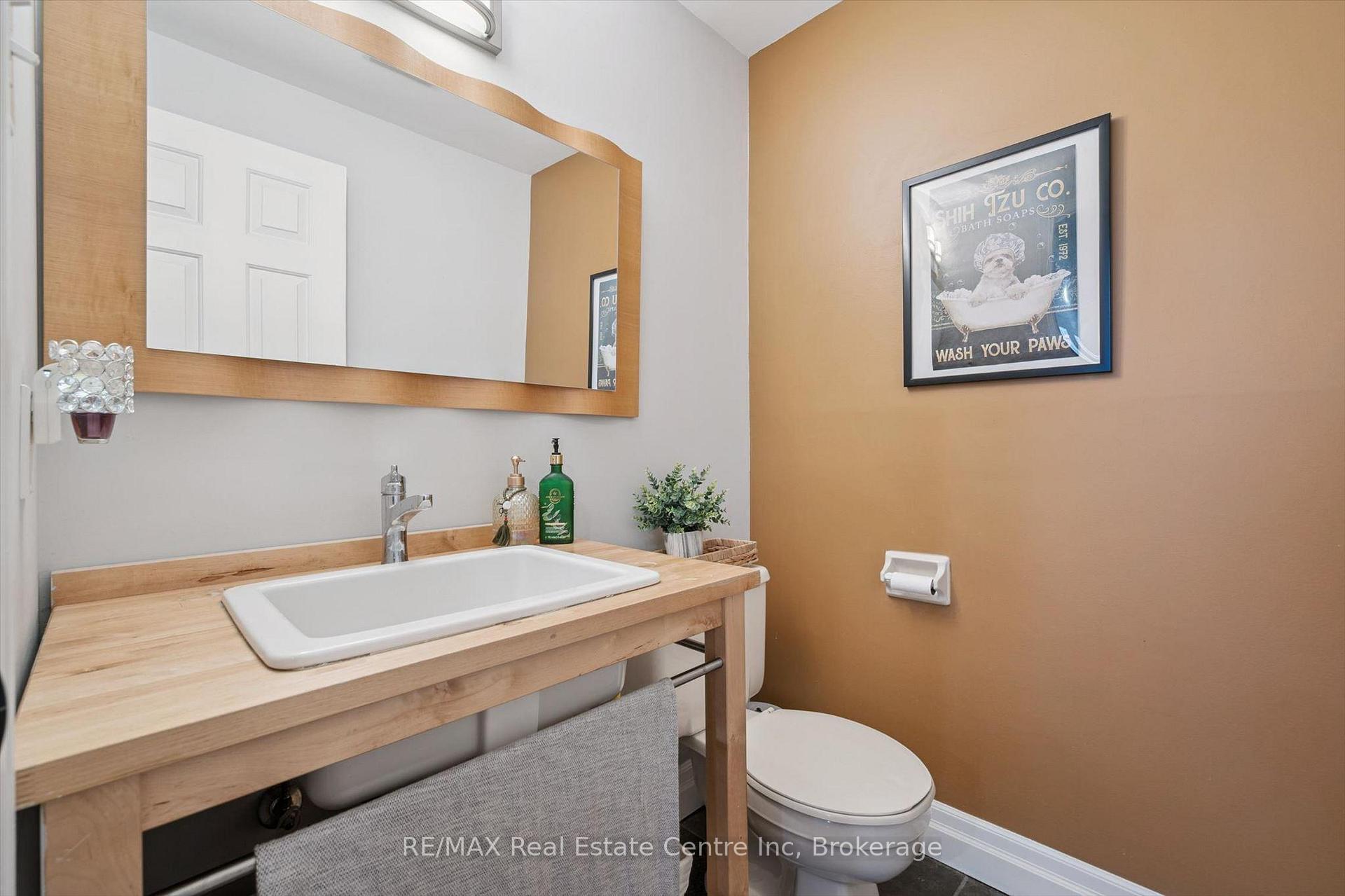 Photo 10 of Unit 3, 106 Woodlawn Road E, Guelph, Victoria North — HOMEH