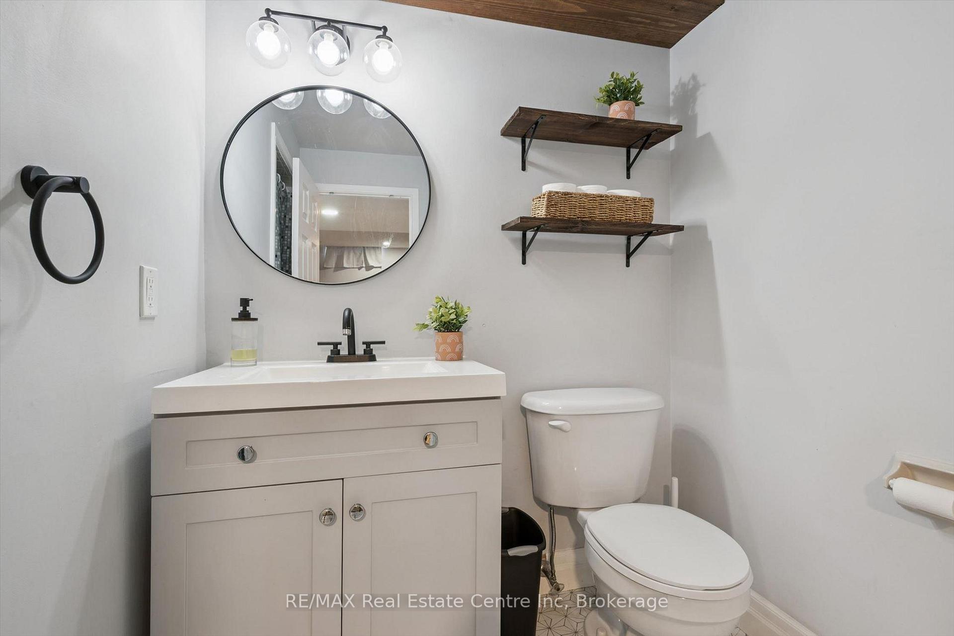 Photo 17 of Unit 3, 106 Woodlawn Road E, Guelph, Victoria North — HOMEH