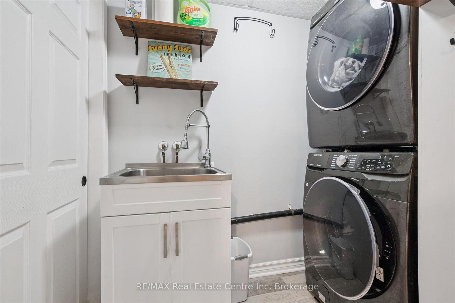 Photo 18 of Unit 3, 106 Woodlawn Road E, Guelph, Victoria North — HOMEH