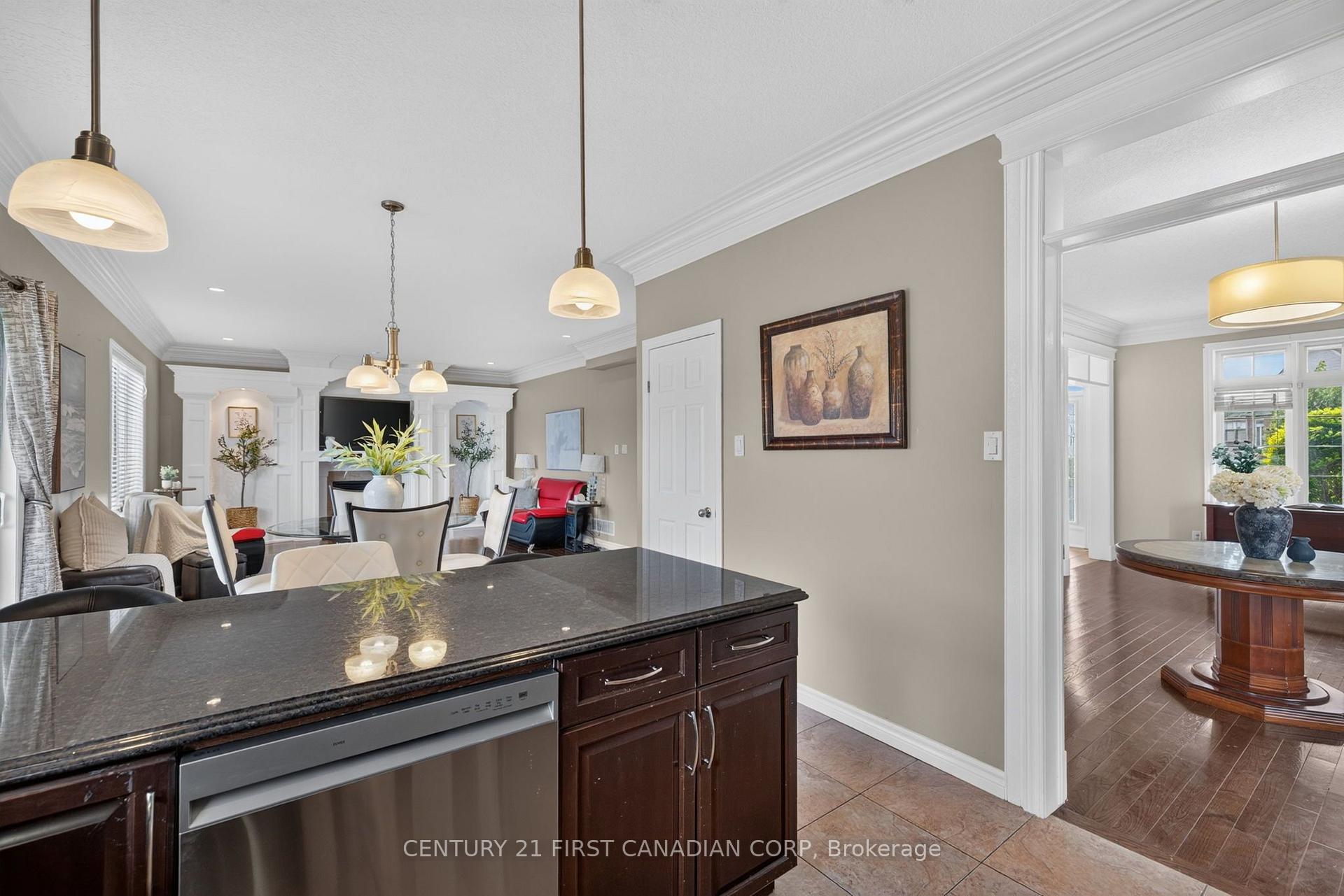 Photo 16 of 834 Talisman Crescent, London, South L — HOMEH