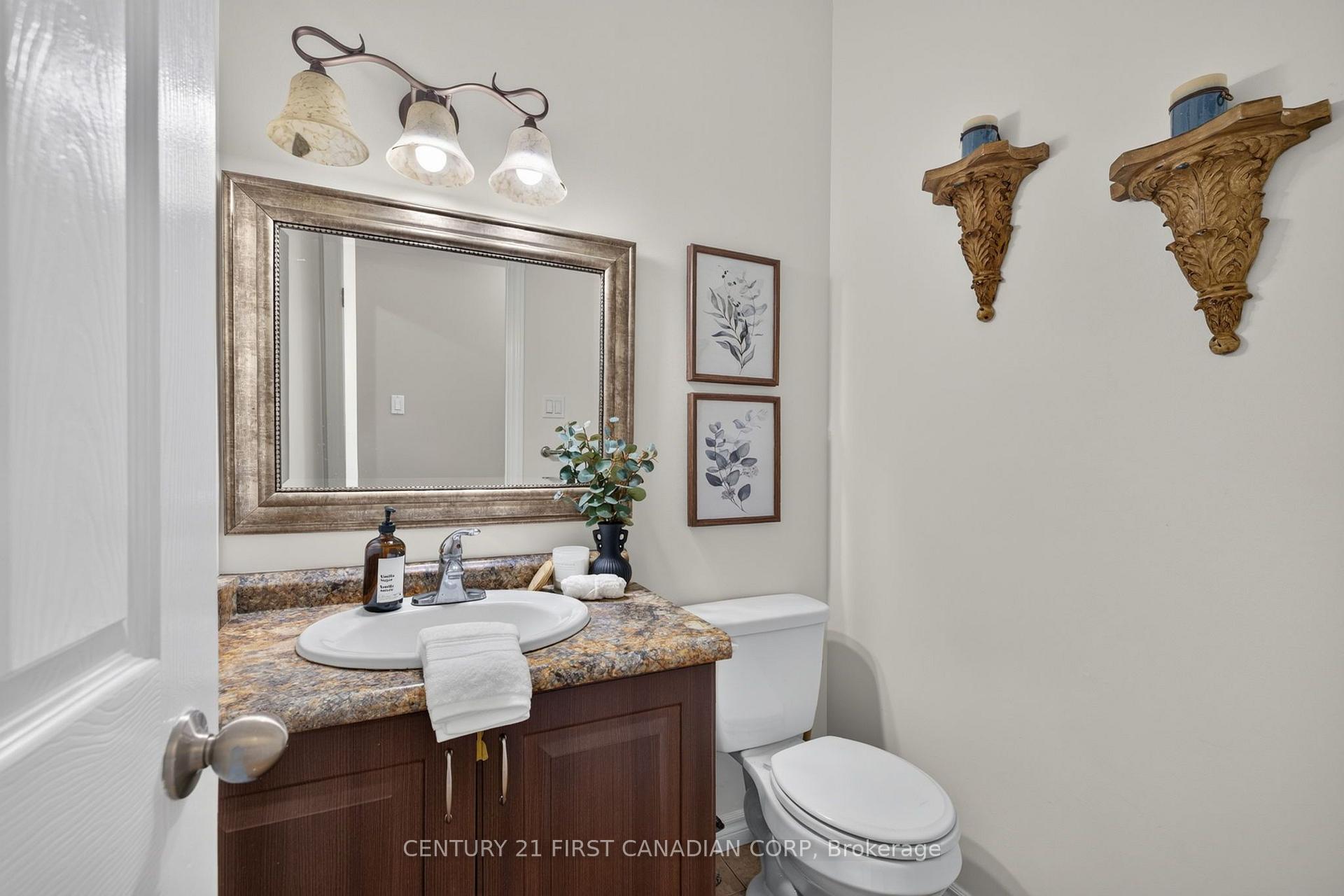 Photo 17 of 834 Talisman Crescent, London, South L — HOMEH
