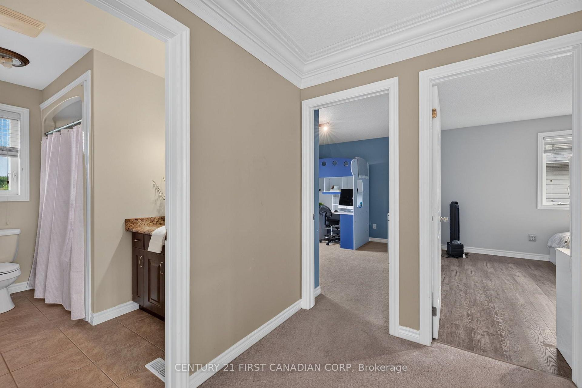 Photo 31 of 834 Talisman Crescent, London, South L — HOMEH