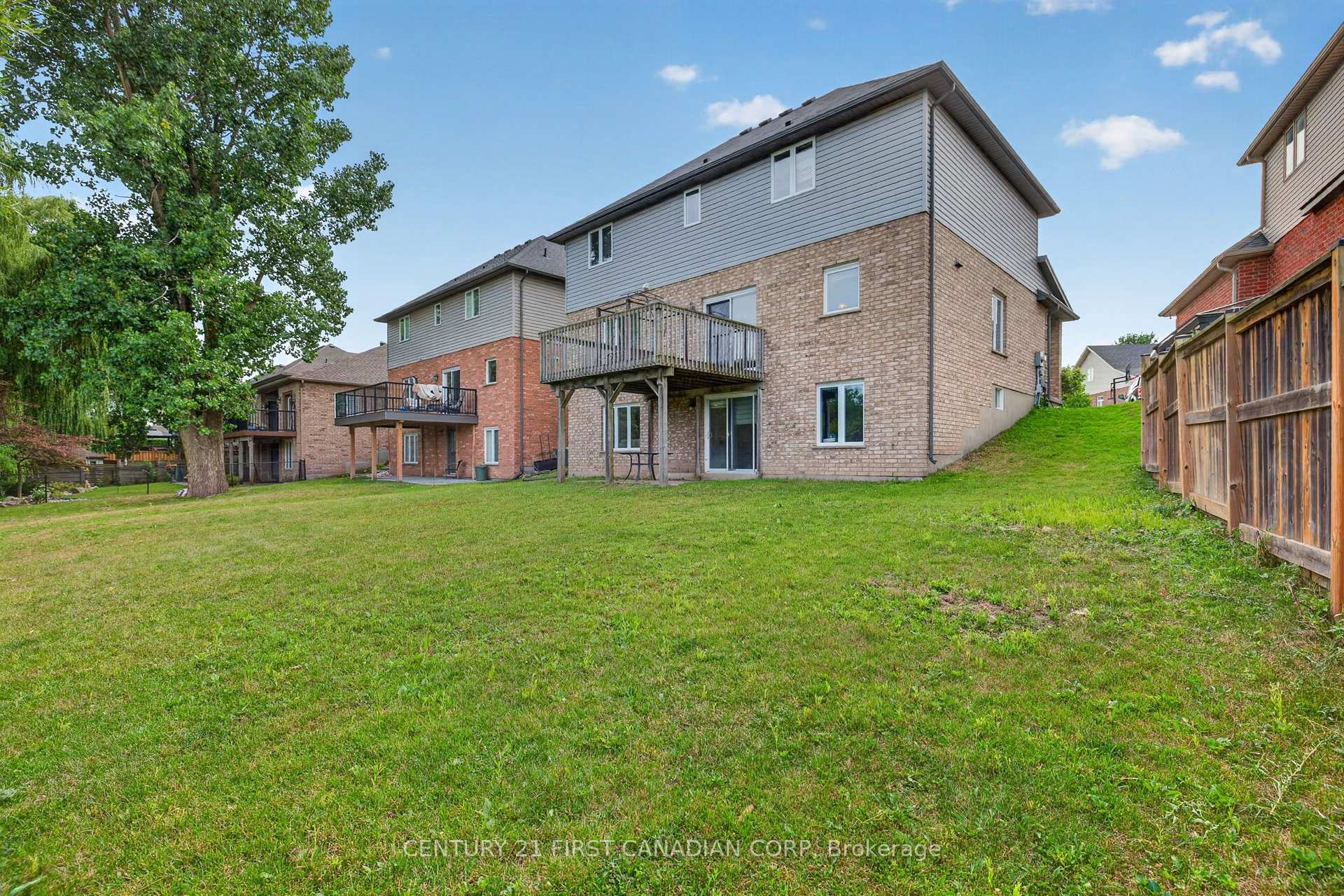 Photo 42 of 834 Talisman Crescent, London, South L — HOMEH