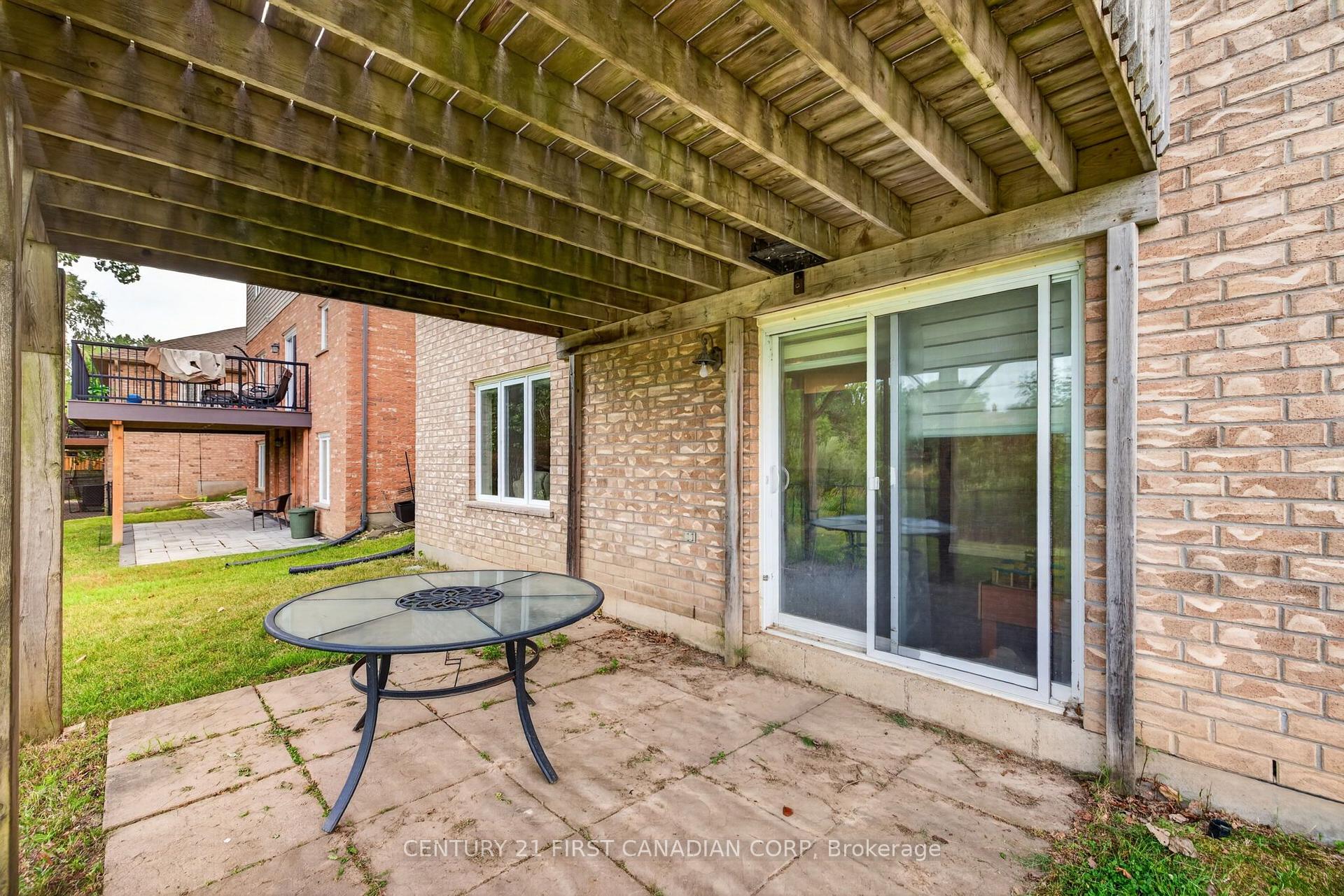 Photo 43 of 834 Talisman Crescent, London, South L — HOMEH