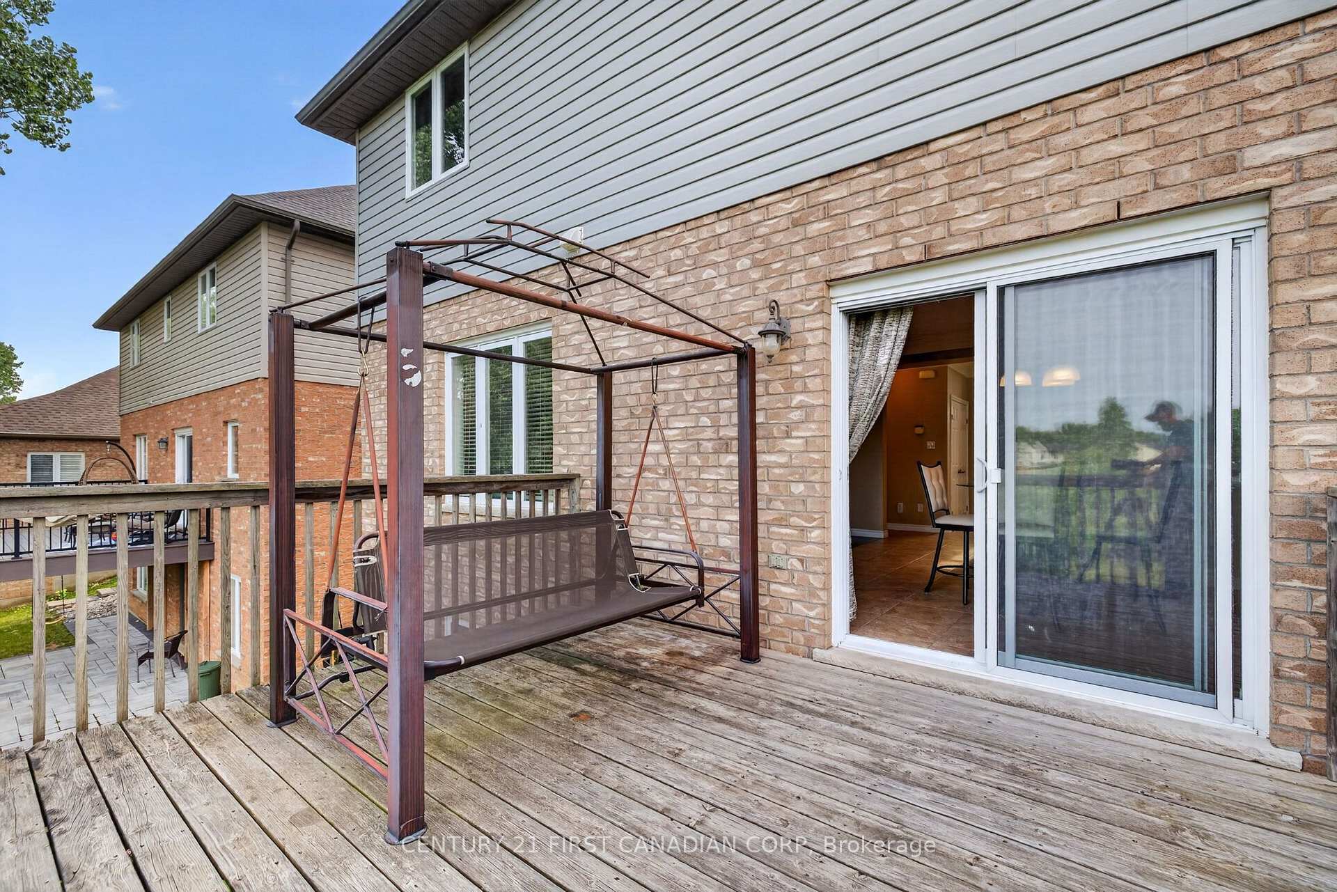 Photo 46 of 834 Talisman Crescent, London, South L — HOMEH
