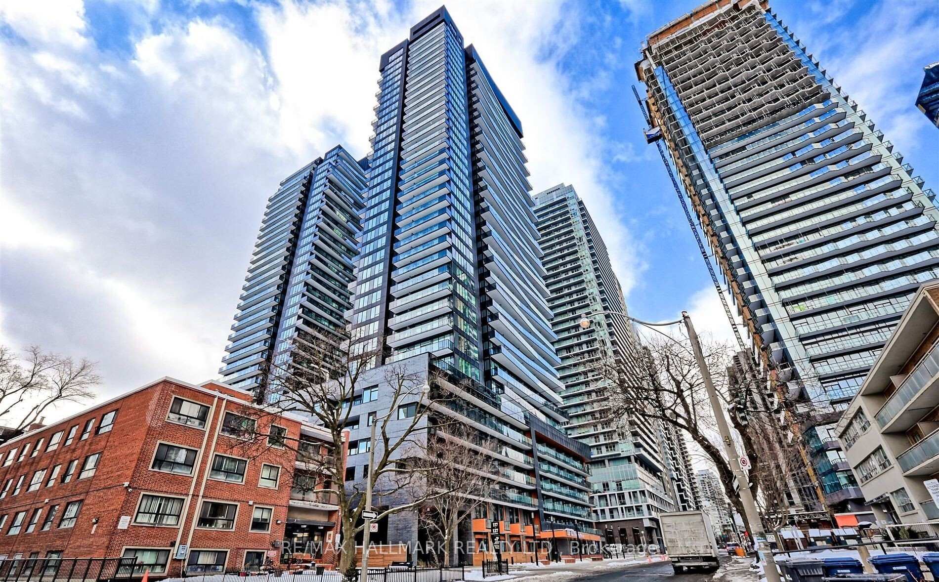Photo of Unit 1810, 127 Broadway Avenue