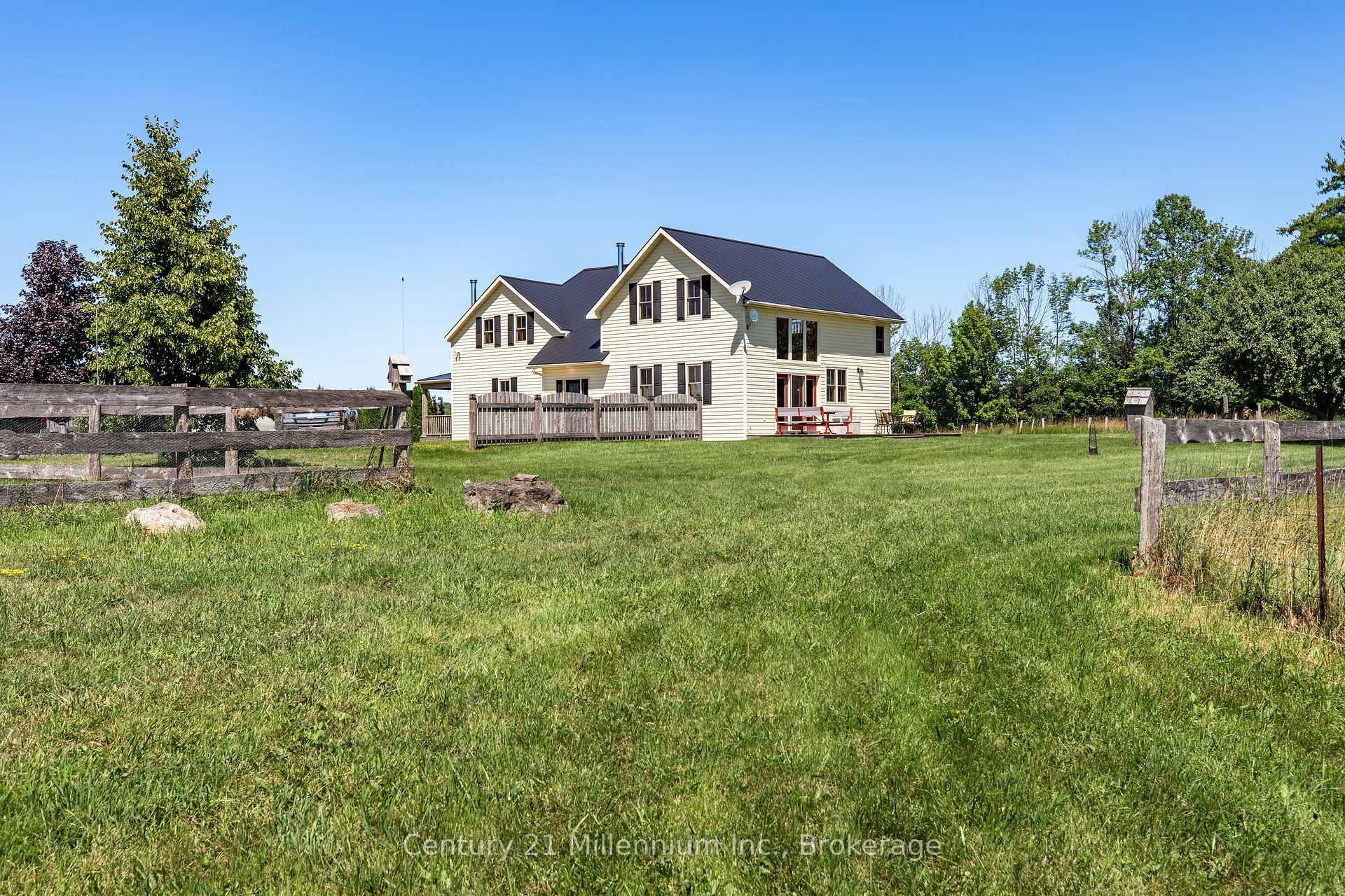 Photo 6 of 702174 Sideroad 5, Chatsworth — HOMEH