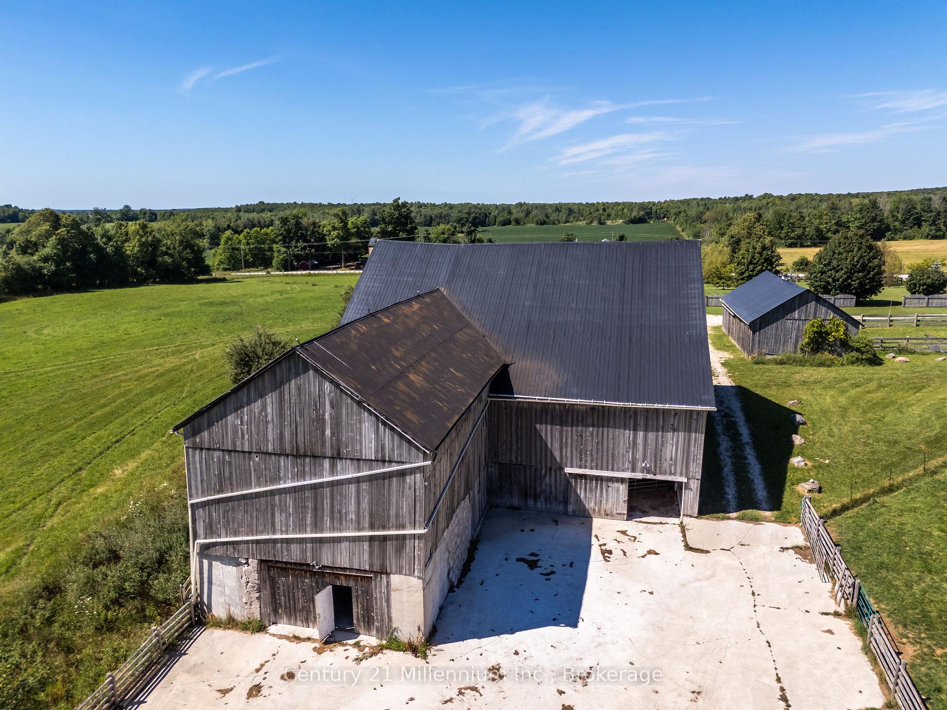 Photo 11 of 702174 Sideroad 5, Chatsworth — HOMEH