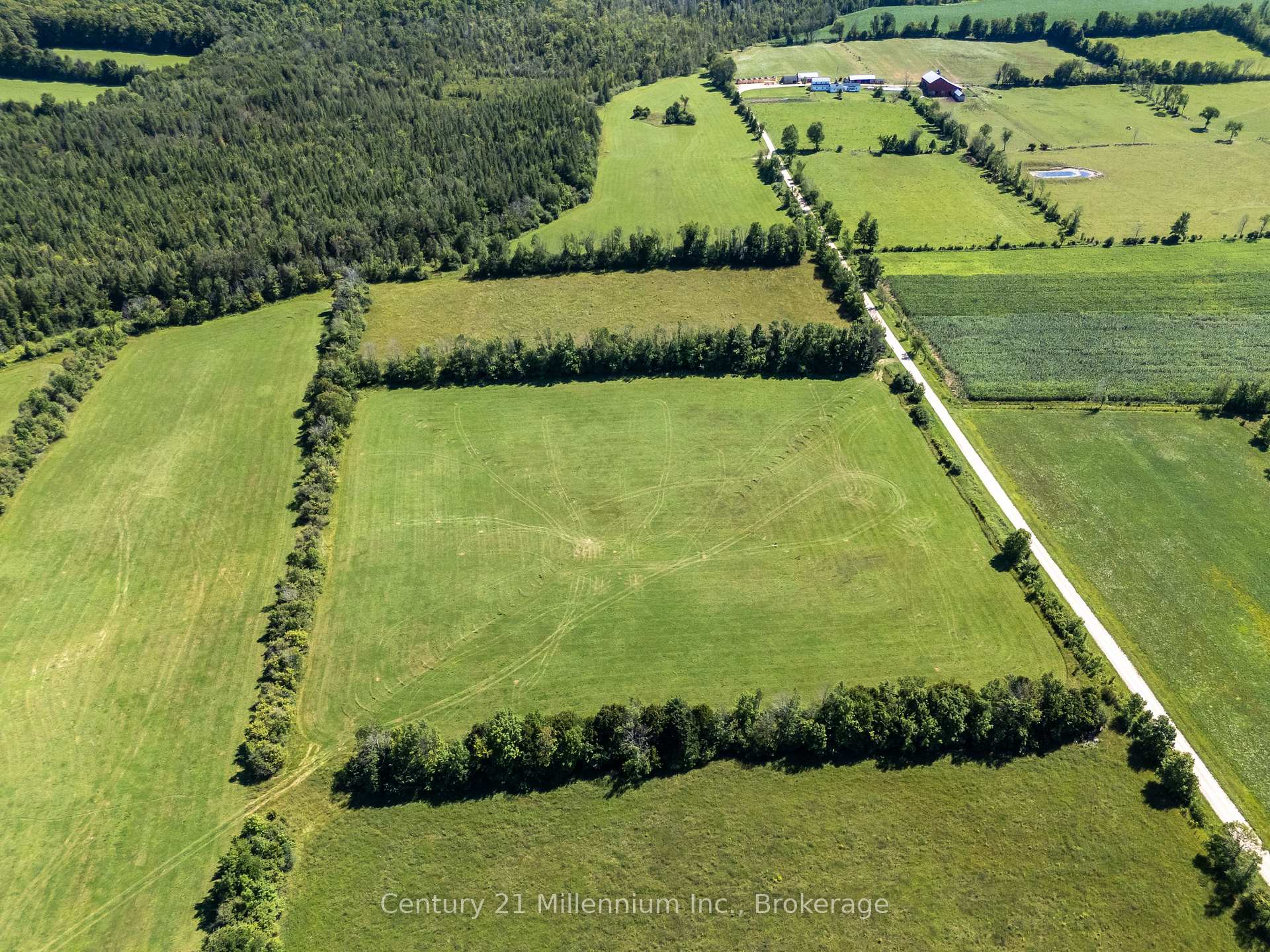Photo 16 of 702174 Sideroad 5, Chatsworth — HOMEH