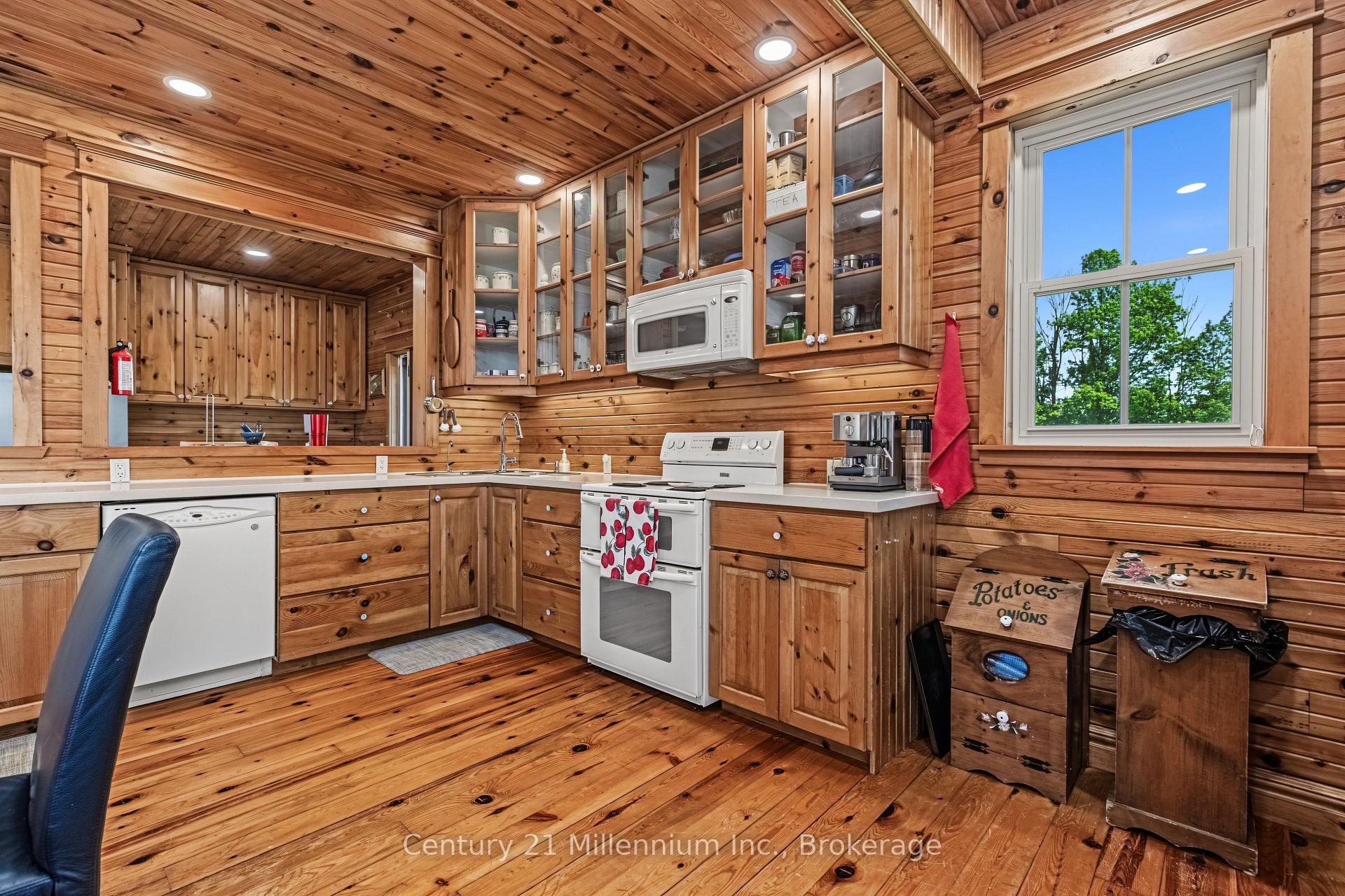 Photo 33 of 702174 Sideroad 5, Chatsworth — HOMEH