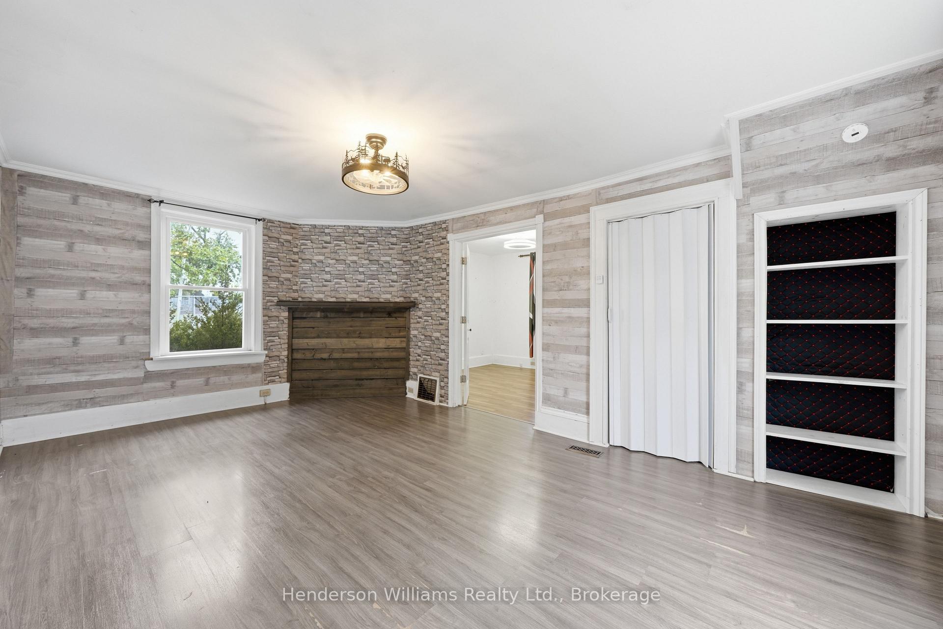 Photo 6 of 105 Pine Street, Belleville, Belleville Ward — HOMEH
