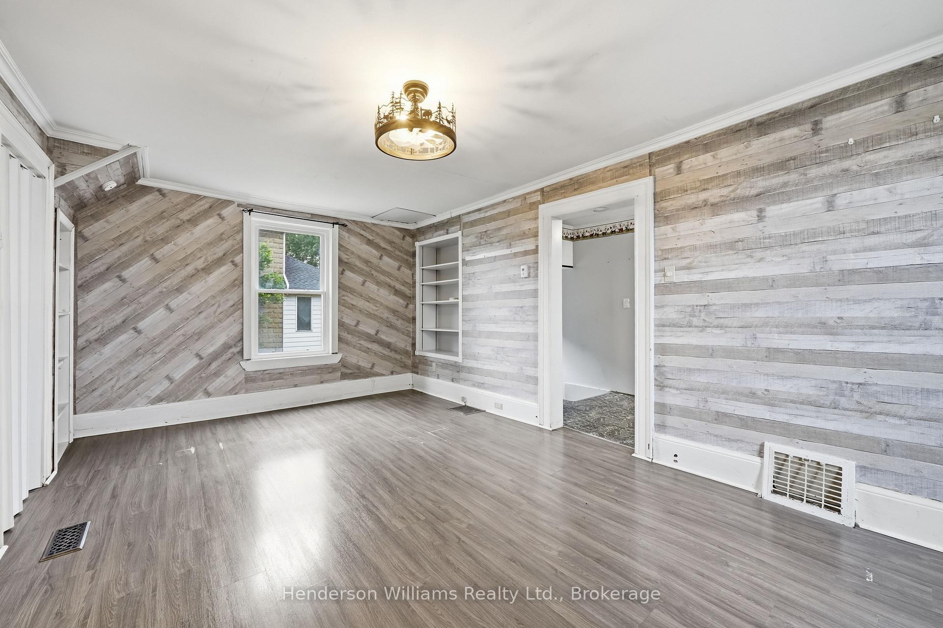 Photo 7 of 105 Pine Street, Belleville, Belleville Ward — HOMEH