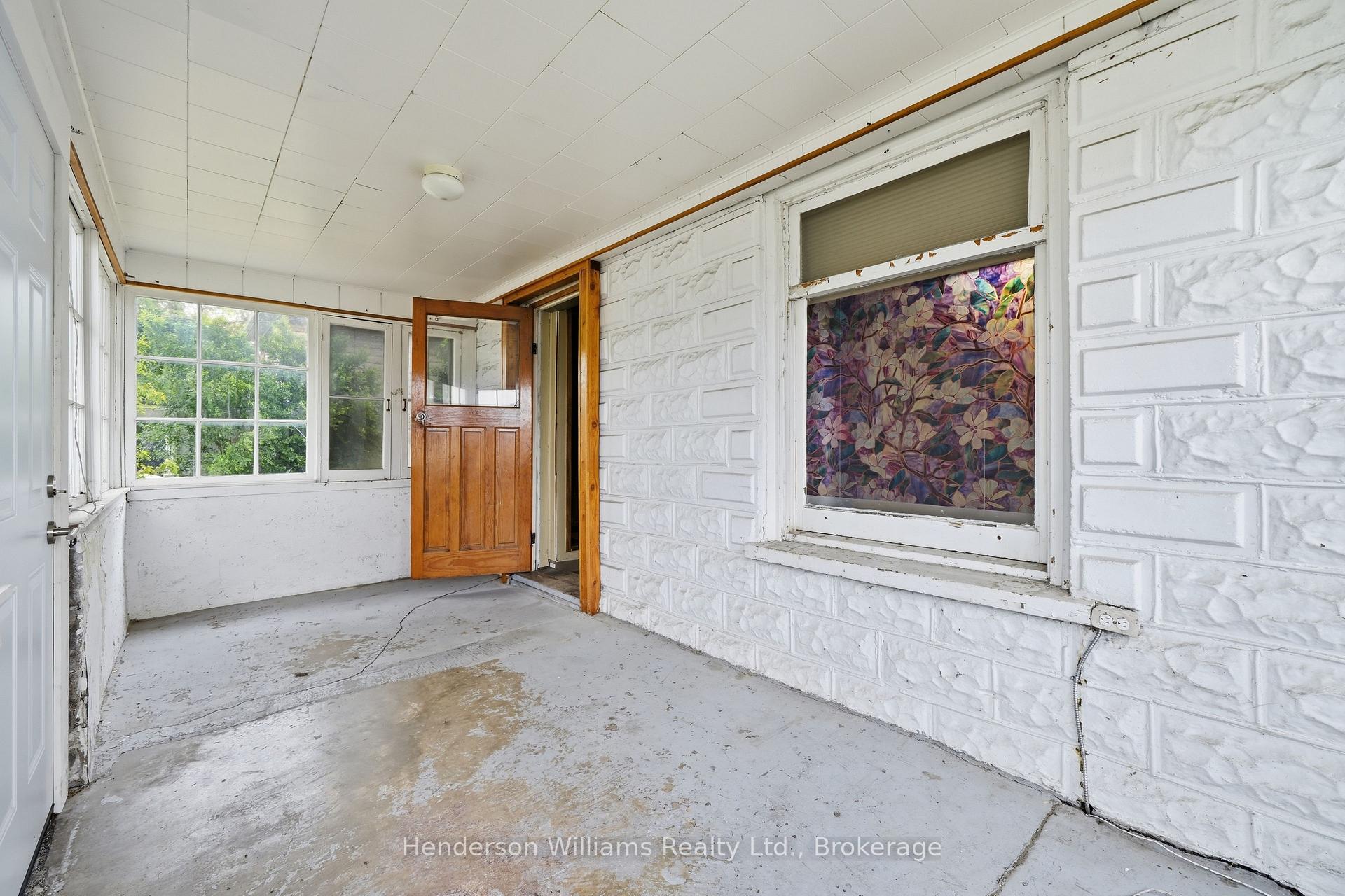 Photo 12 of 105 Pine Street, Belleville, Belleville Ward — HOMEH