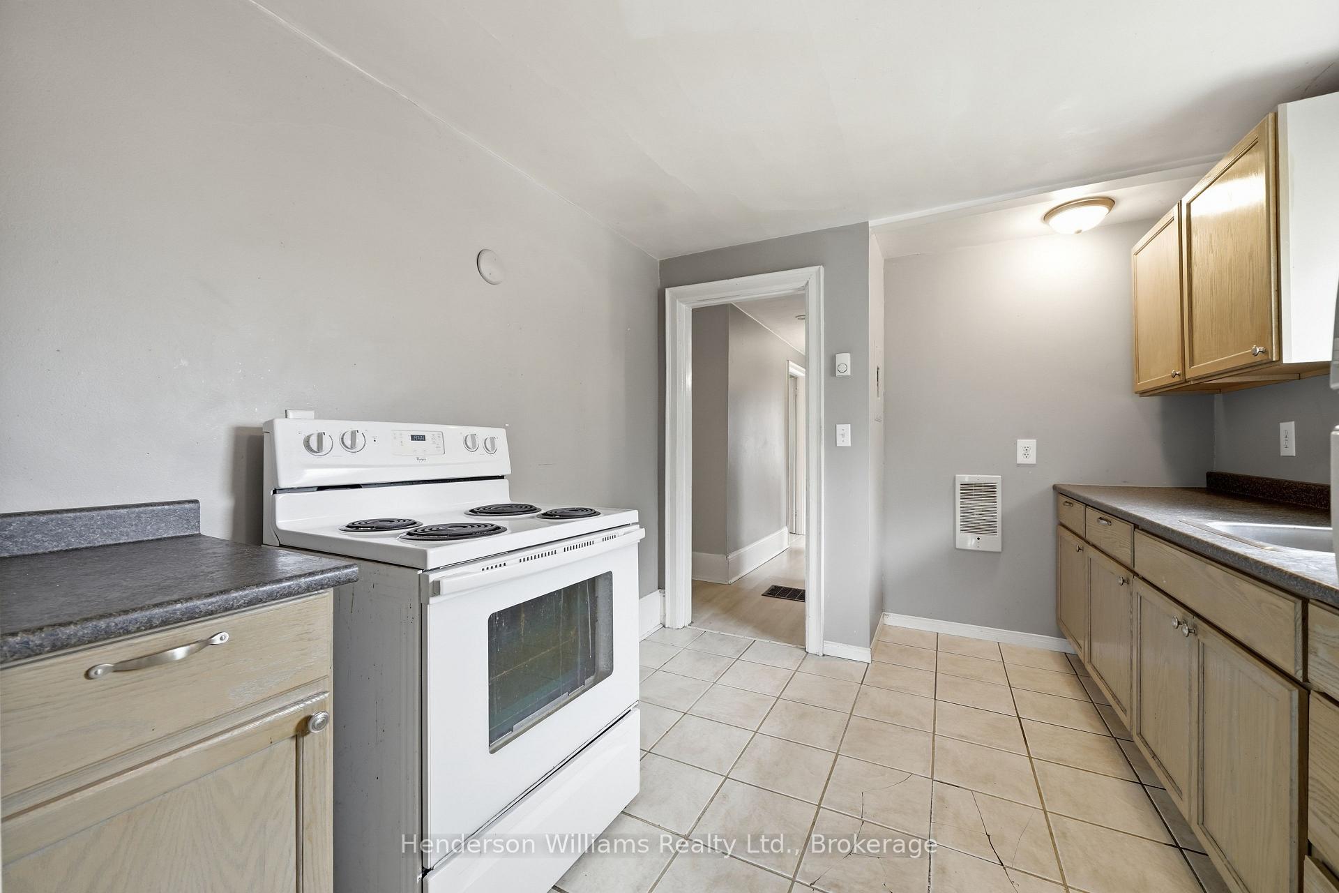 Photo 21 of 105 Pine Street, Belleville, Belleville Ward — HOMEH