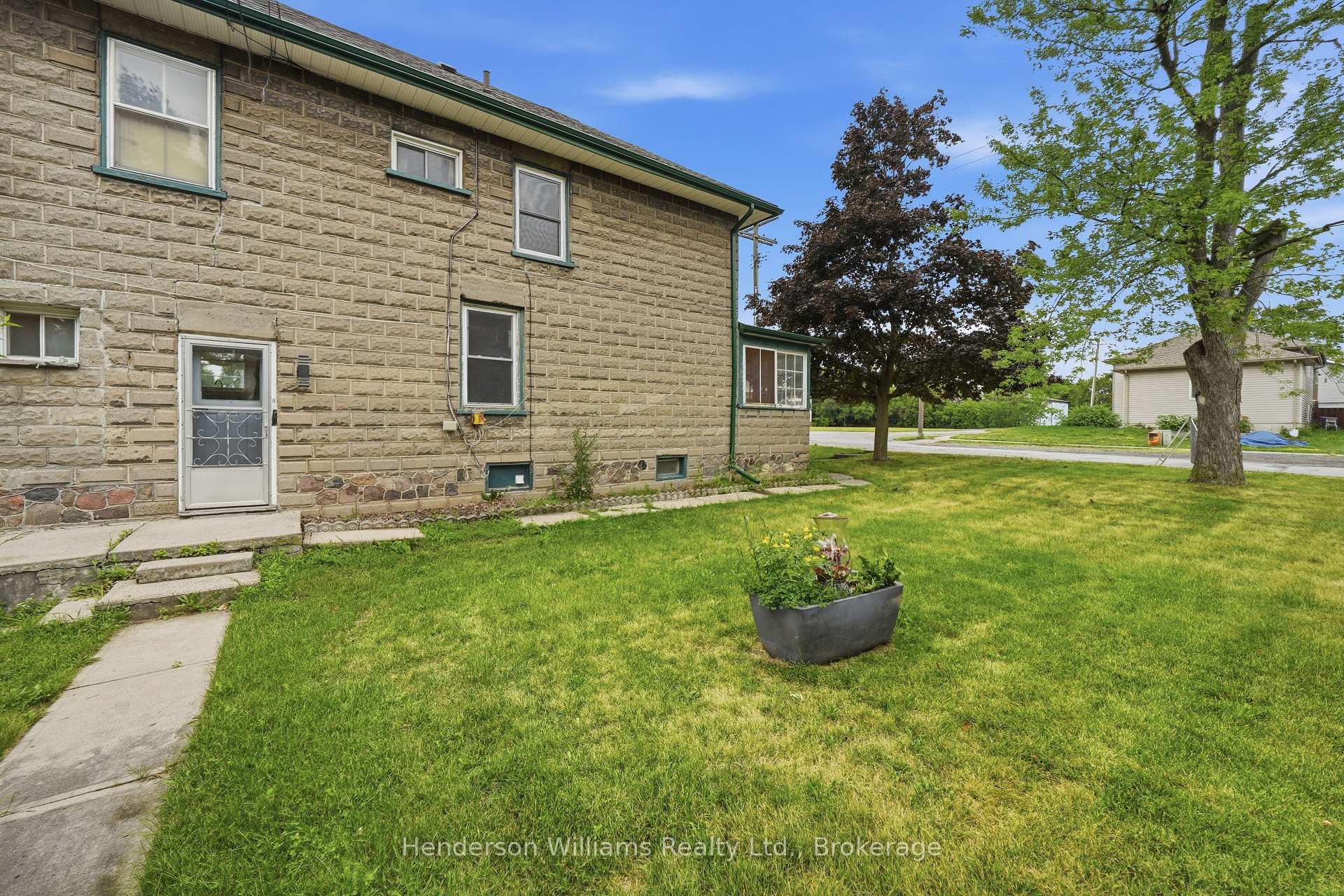 Photo 25 of 105 Pine Street, Belleville, Belleville Ward — HOMEH