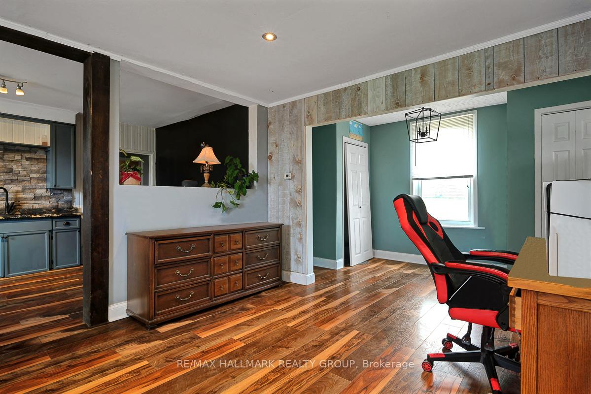 Photo 10 of 20 Brock Street S, Perth, Perth — HOMEH