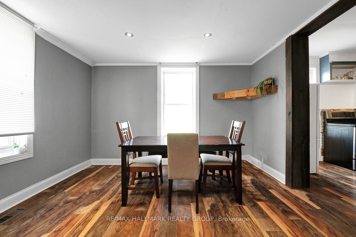 Photo 11 of 20 Brock Street S, Perth, Perth — HOMEH