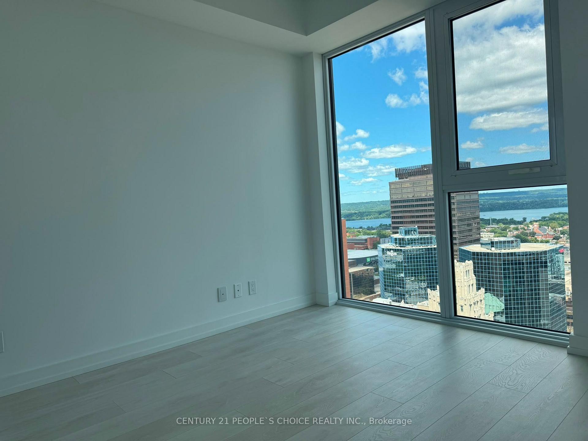 Photo 10 of Unit 2705, 75 James Street S, Hamilton, Corktown — HOMEH