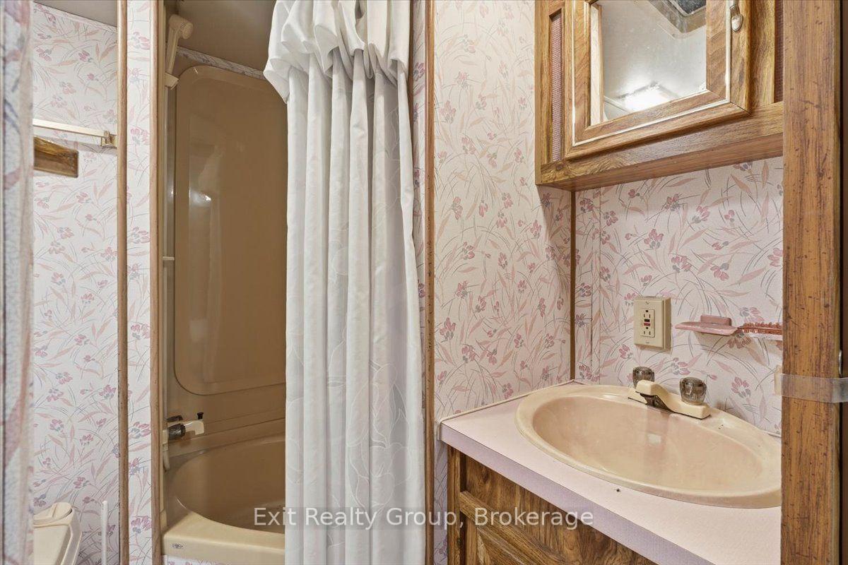 Photo 23 of 71 Cooke Lane, Quinte West, Sidney Ward — HOMEH