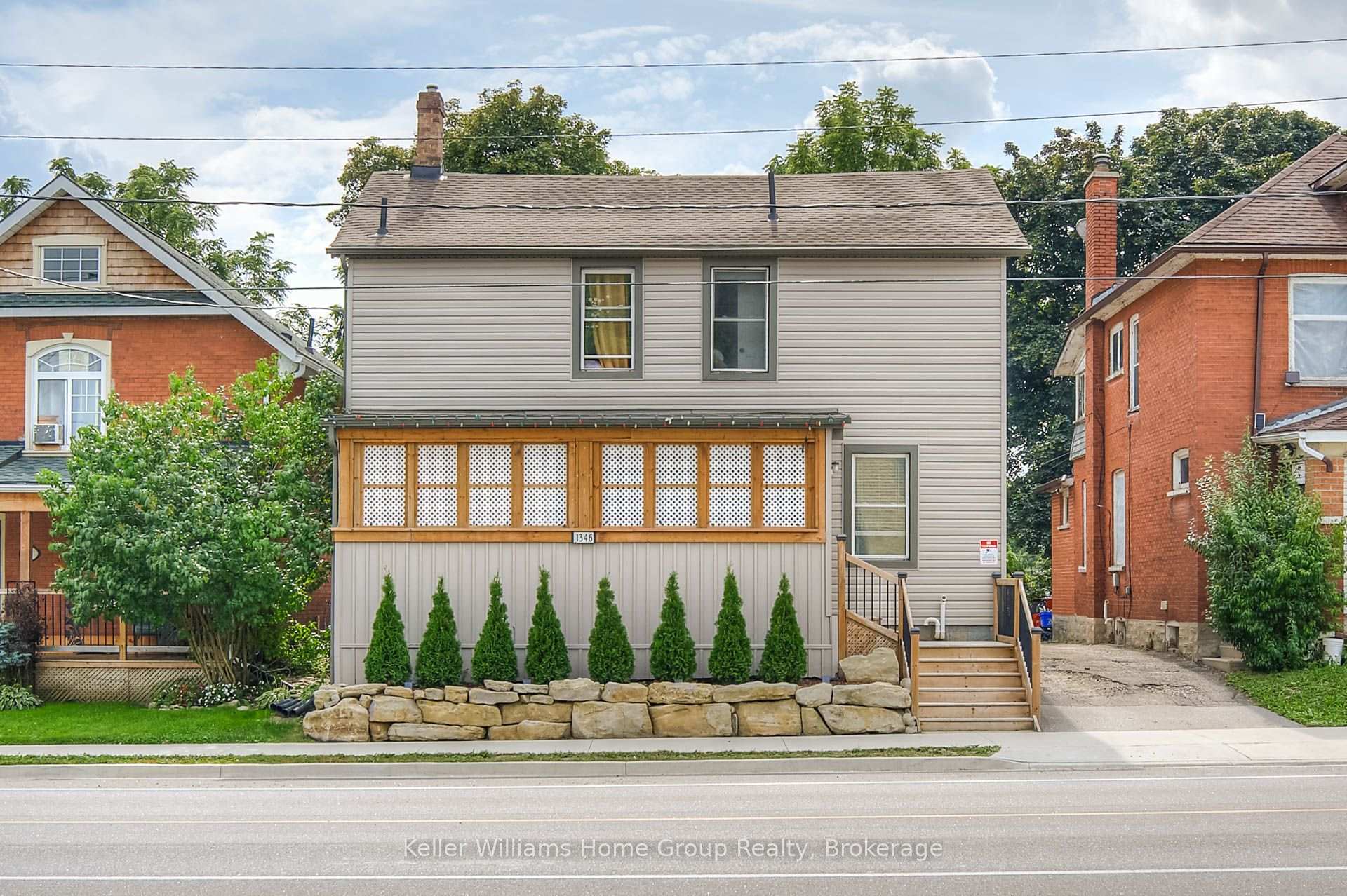 Photo 11 of 1346 King Street E, Cambridge, Preston Centre — HOMEH