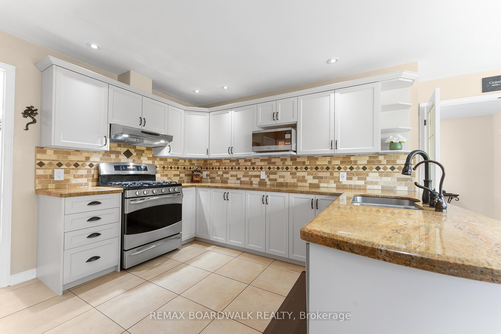 Photo 14 of 14 Panandrick View Drive, Ottawa, Kanata - Rural Kanata (Central) — HOMEH