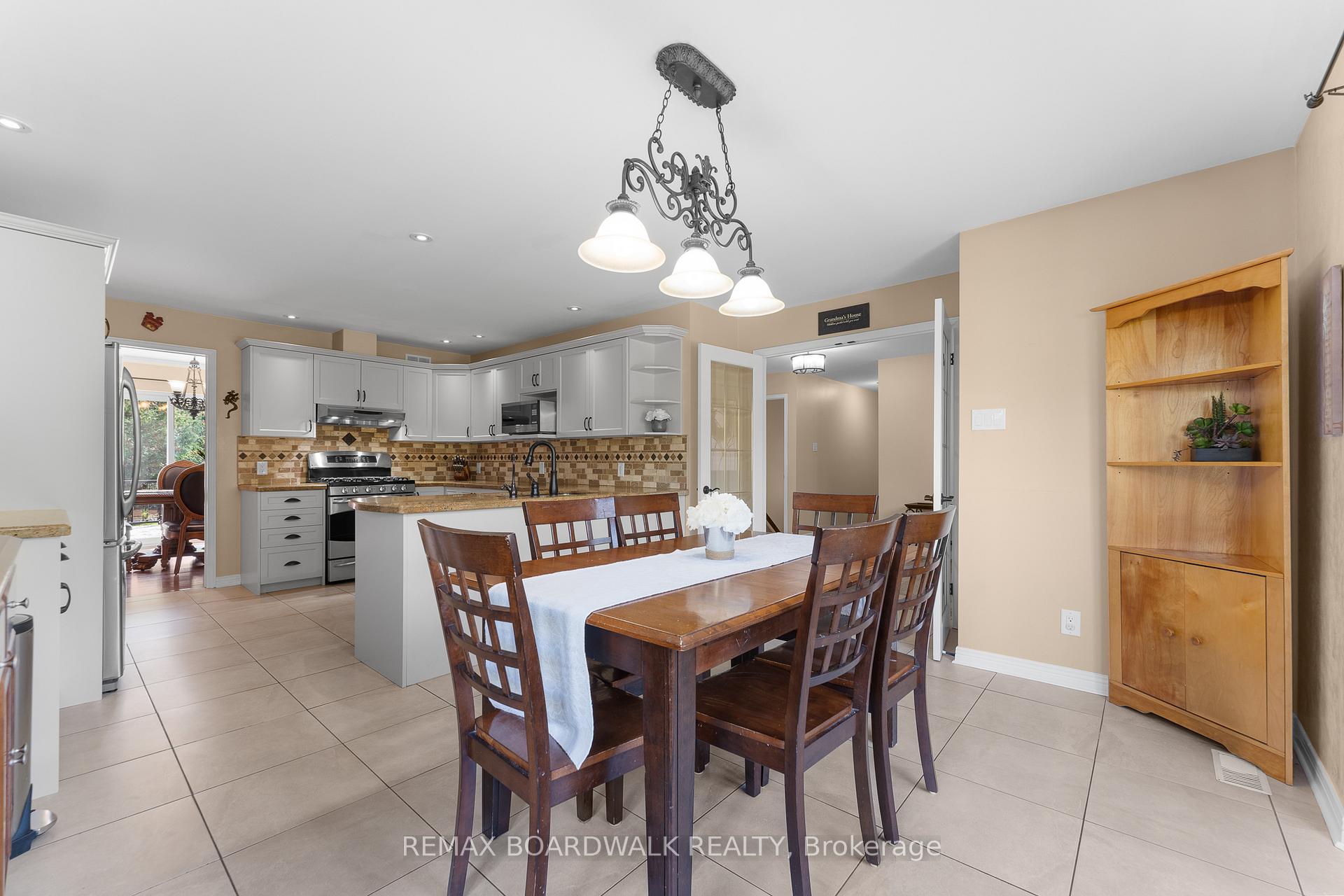 Photo 17 of 14 Panandrick View Drive, Ottawa, Kanata - Rural Kanata (Central) — HOMEH
