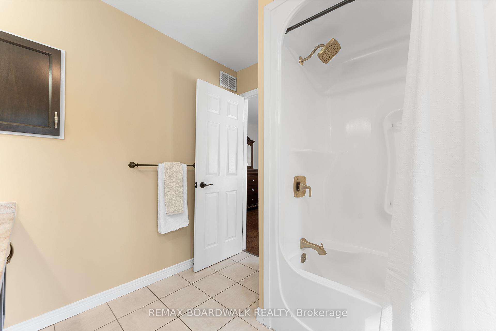 Photo 22 of 14 Panandrick View Drive, Ottawa, Kanata - Rural Kanata (Central) — HOMEH