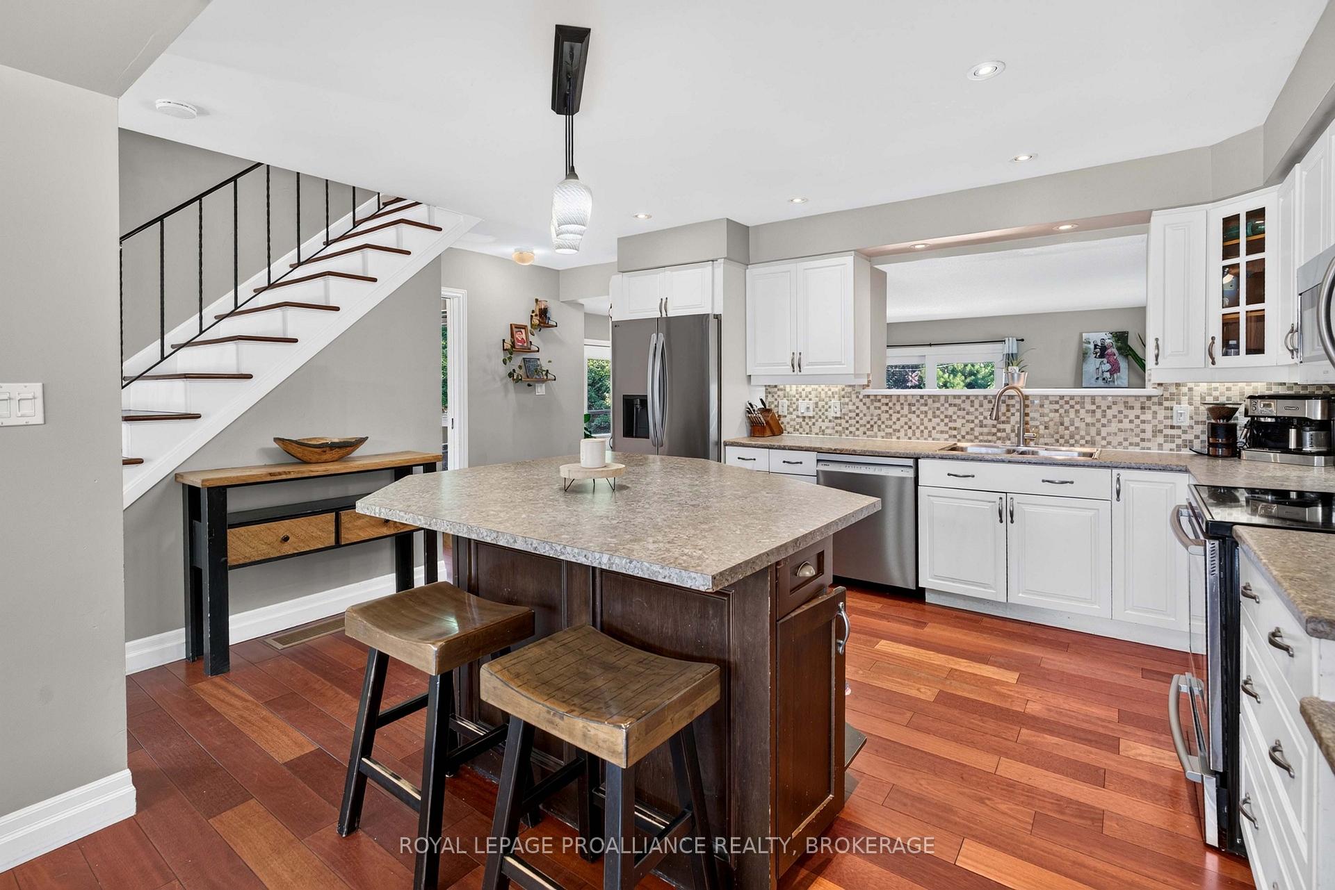 Photo 12 of 294 Rosemount Terrace, Kingston, City SouthWest — HOMEH