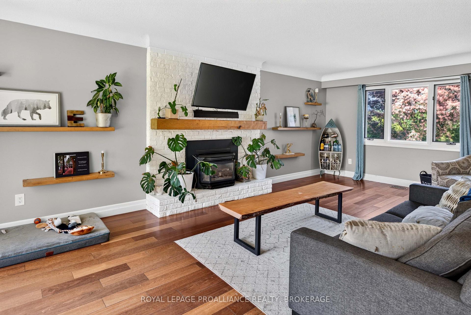 Photo 20 of 294 Rosemount Terrace, Kingston, City SouthWest — HOMEH
