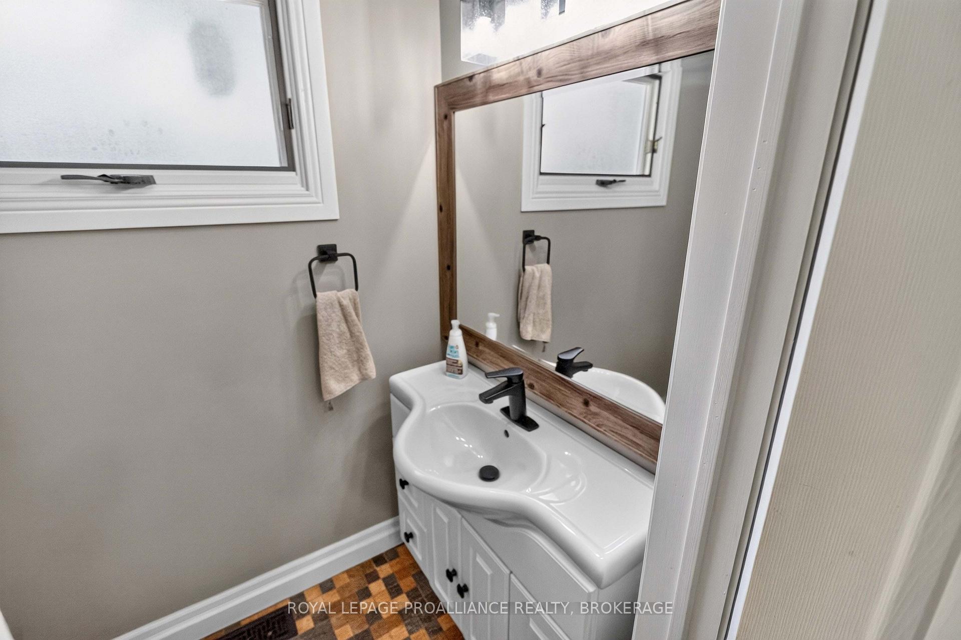Photo 27 of 294 Rosemount Terrace, Kingston, City SouthWest — HOMEH