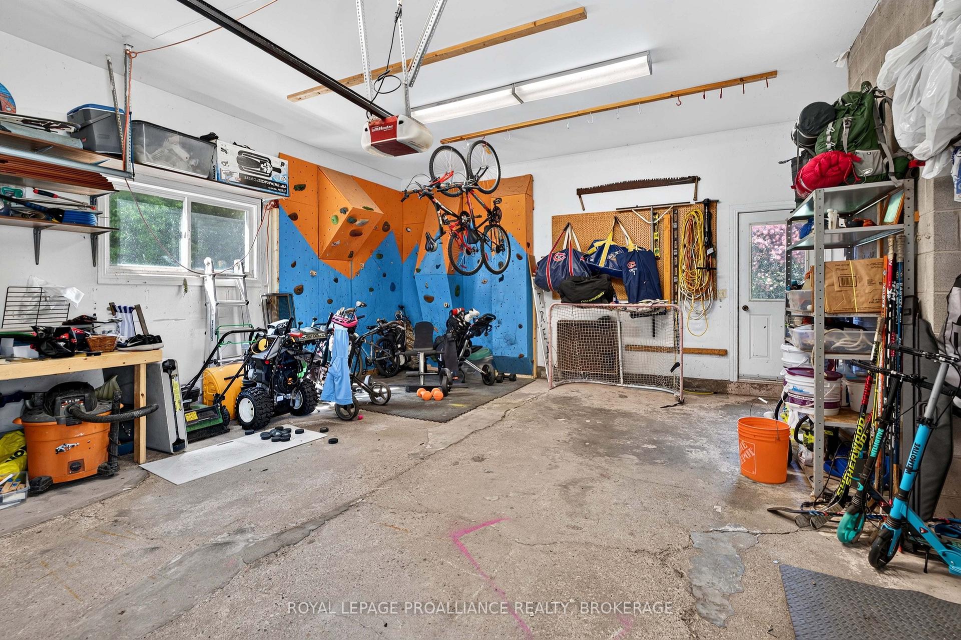 Photo 45 of 294 Rosemount Terrace, Kingston, City SouthWest — HOMEH