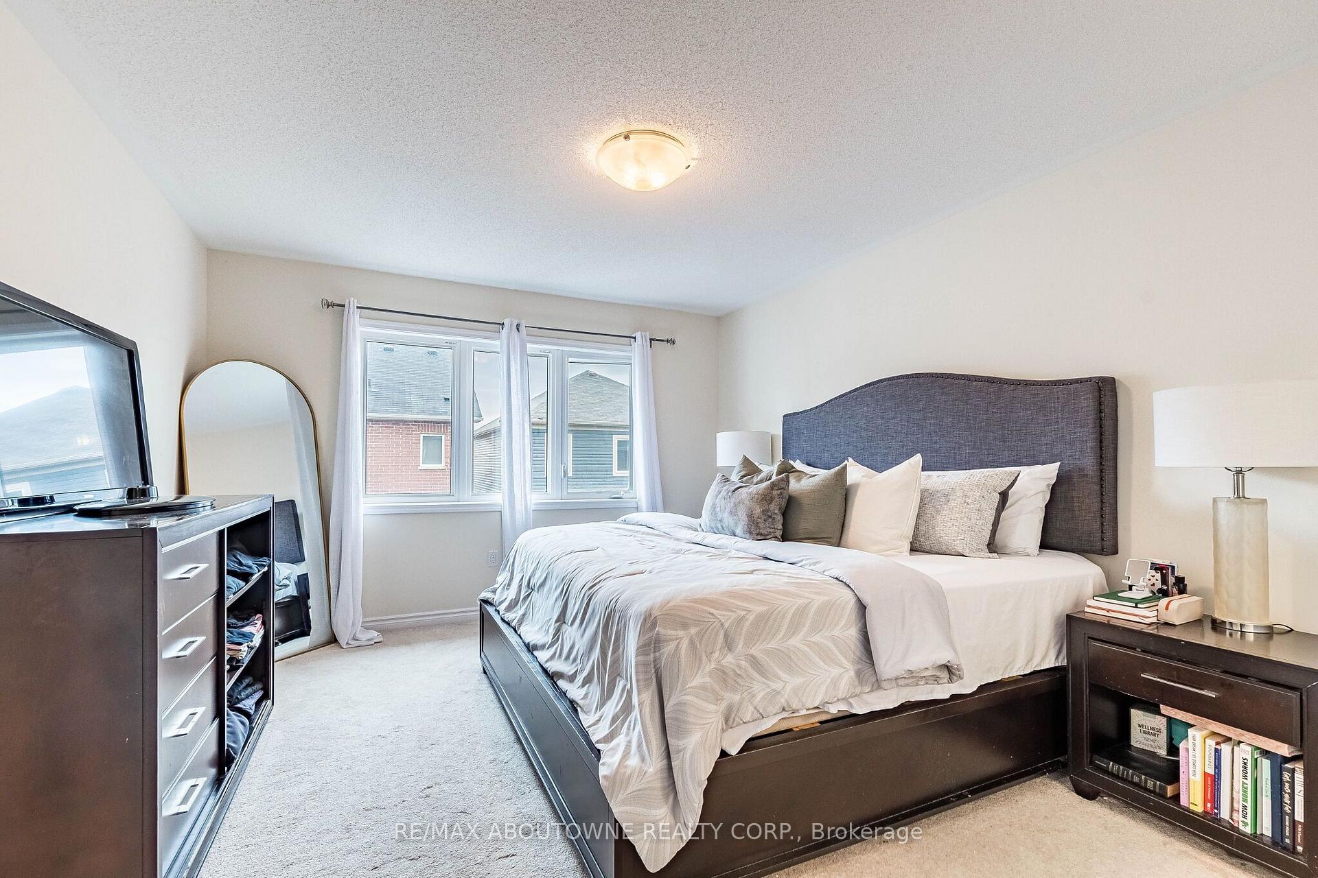 Photo 7 of 1239 Mulroney Heights, Milton, Ford — HOMEH