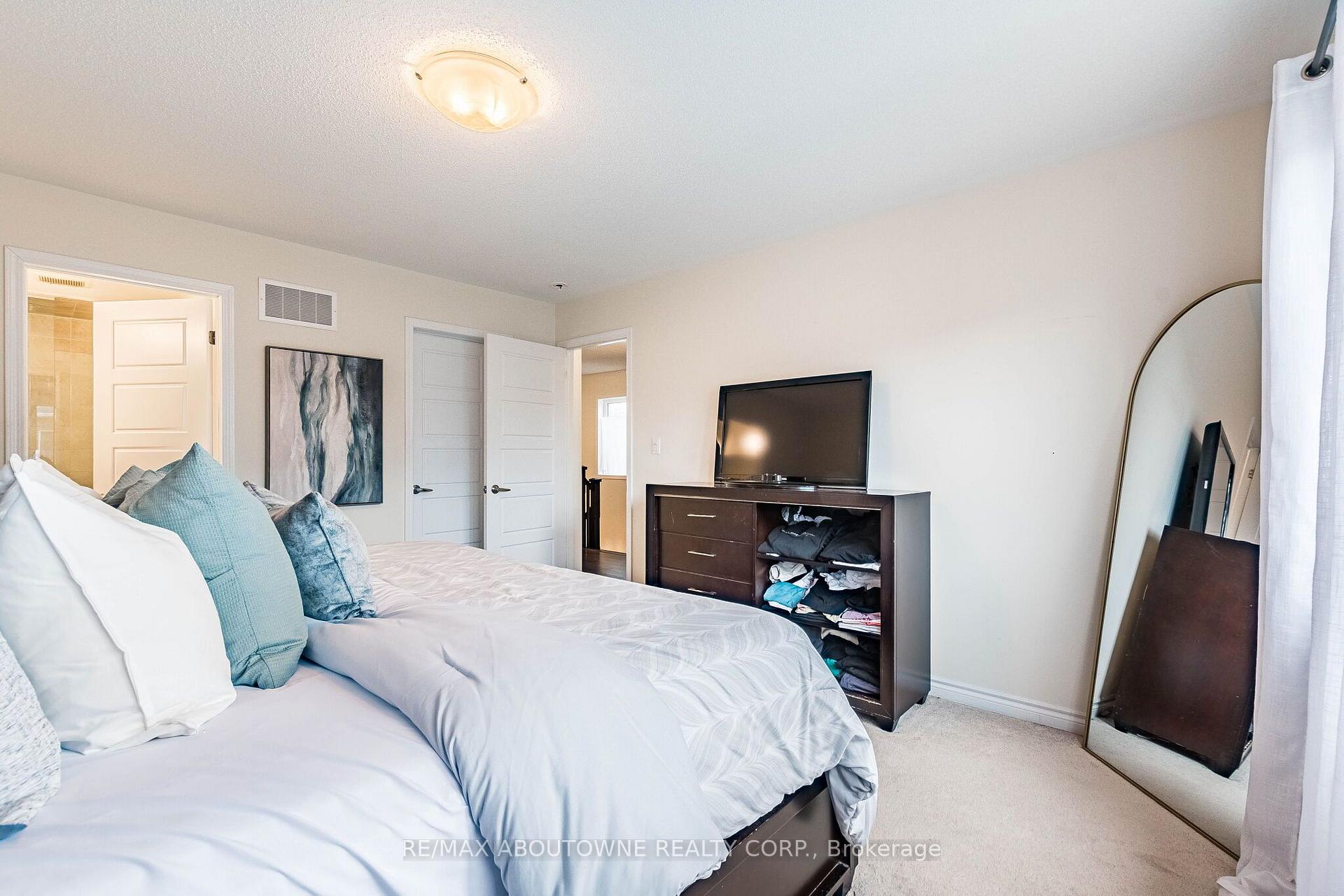 Photo 16 of 1239 Mulroney Heights, Milton, Ford — HOMEH