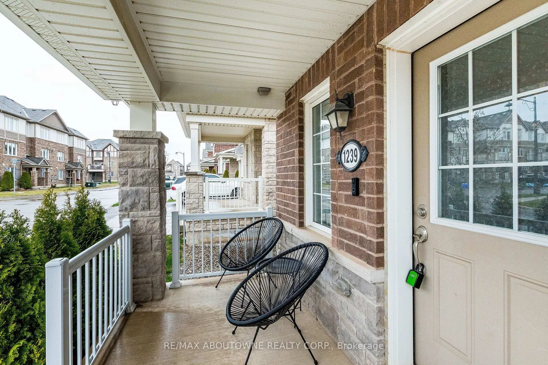 Photo 12 of 1239 Mulroney Heights, Milton, Ford — HOMEH