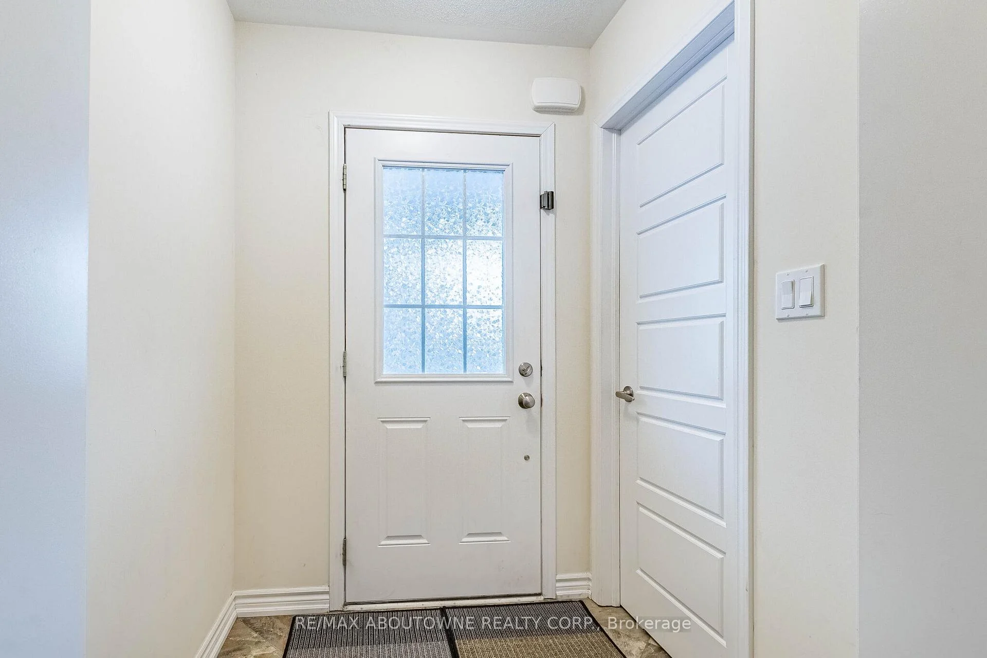 Photo 17 of 1239 Mulroney Heights, Milton, Ford — HOMEH
