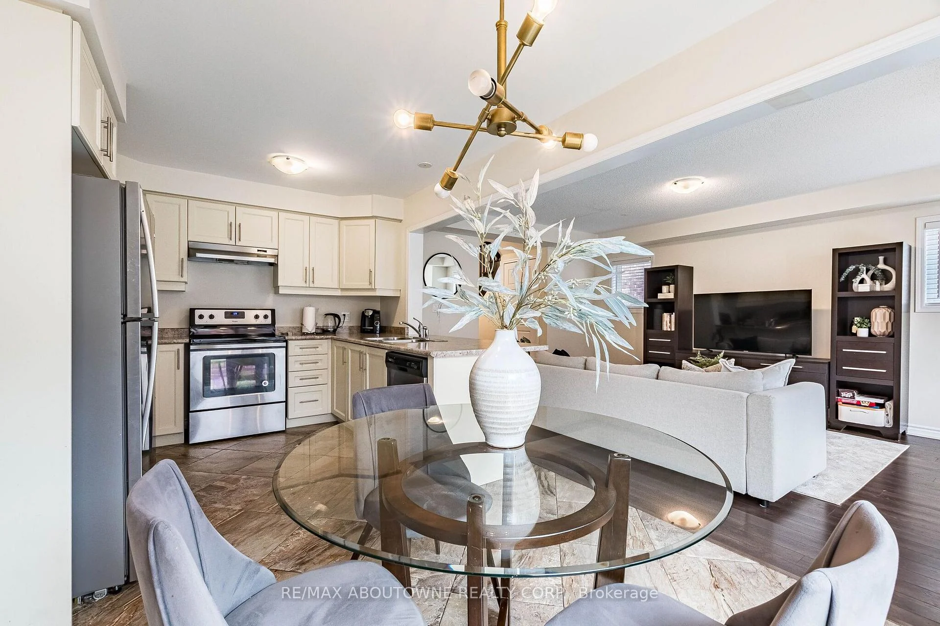 Photo 63 of 1239 Mulroney Heights, Milton, Ford — HOMEH