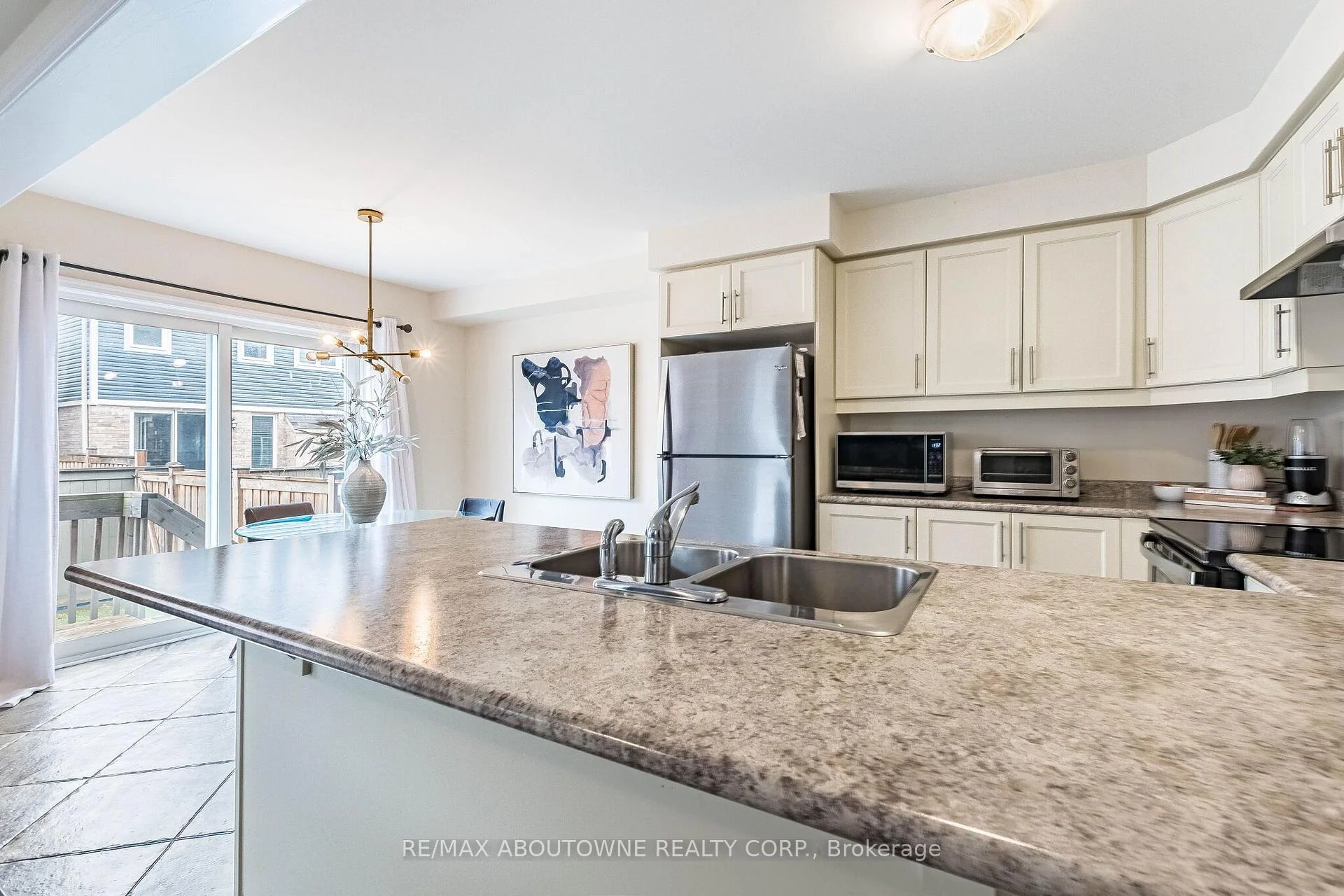 Photo 78 of 1239 Mulroney Heights, Milton, Ford — HOMEH